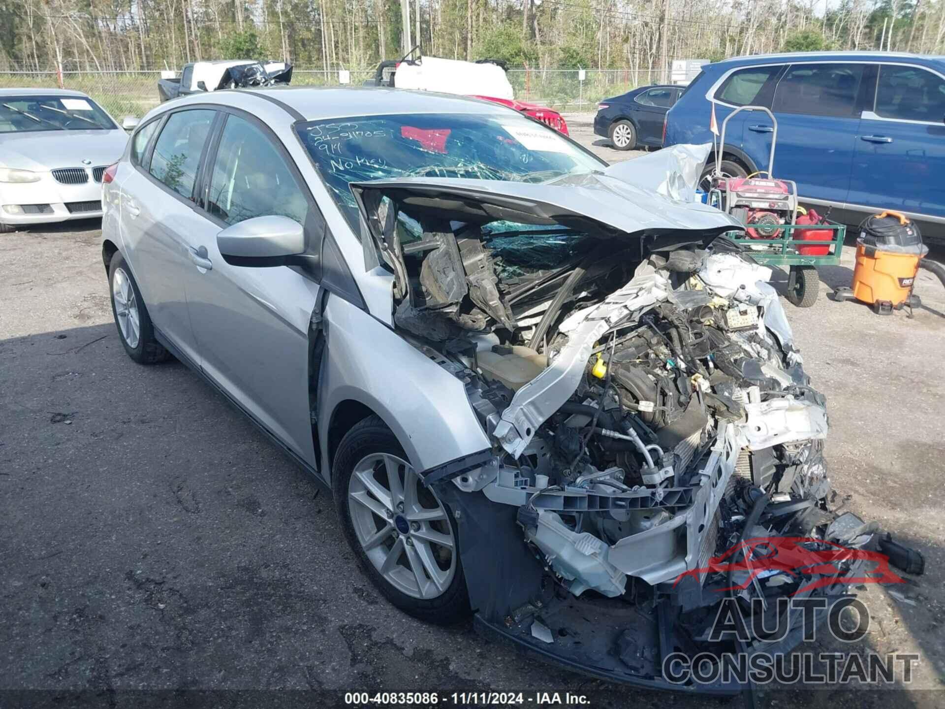 FORD FOCUS 2018 - 1FADP3K28JL280379