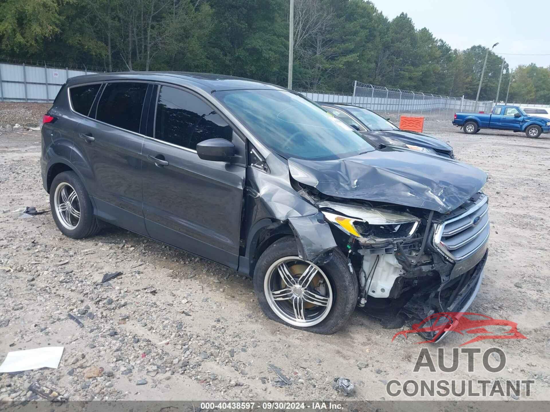 FORD ESCAPE 2017 - 1FMCU0GD9HUD24378