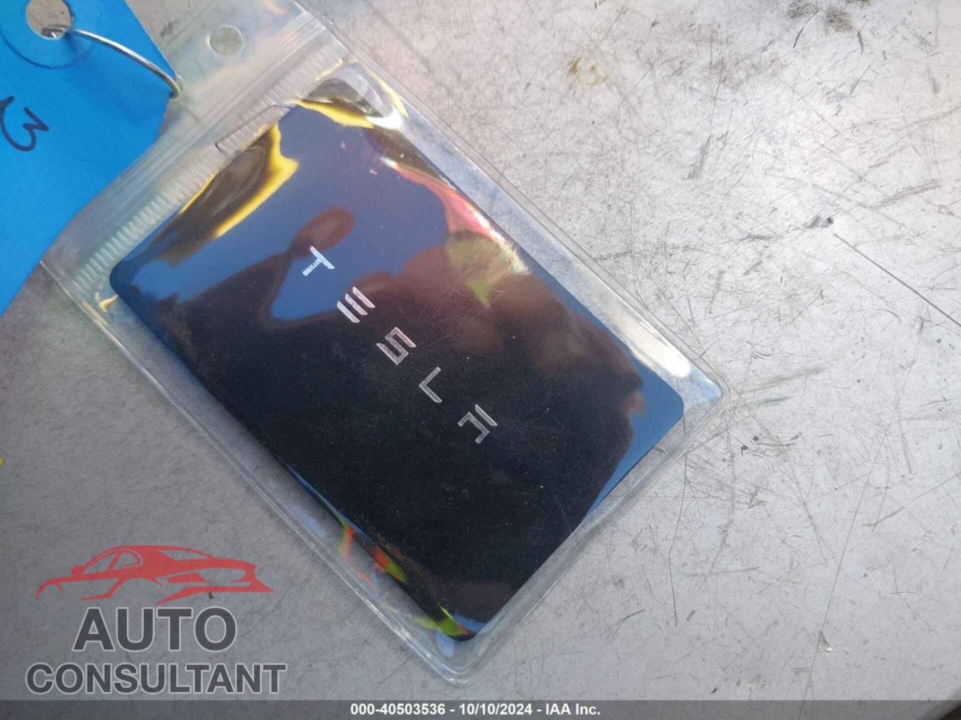 TESLA MODEL 3 2018 - 5YJ3E1EA1JF102335