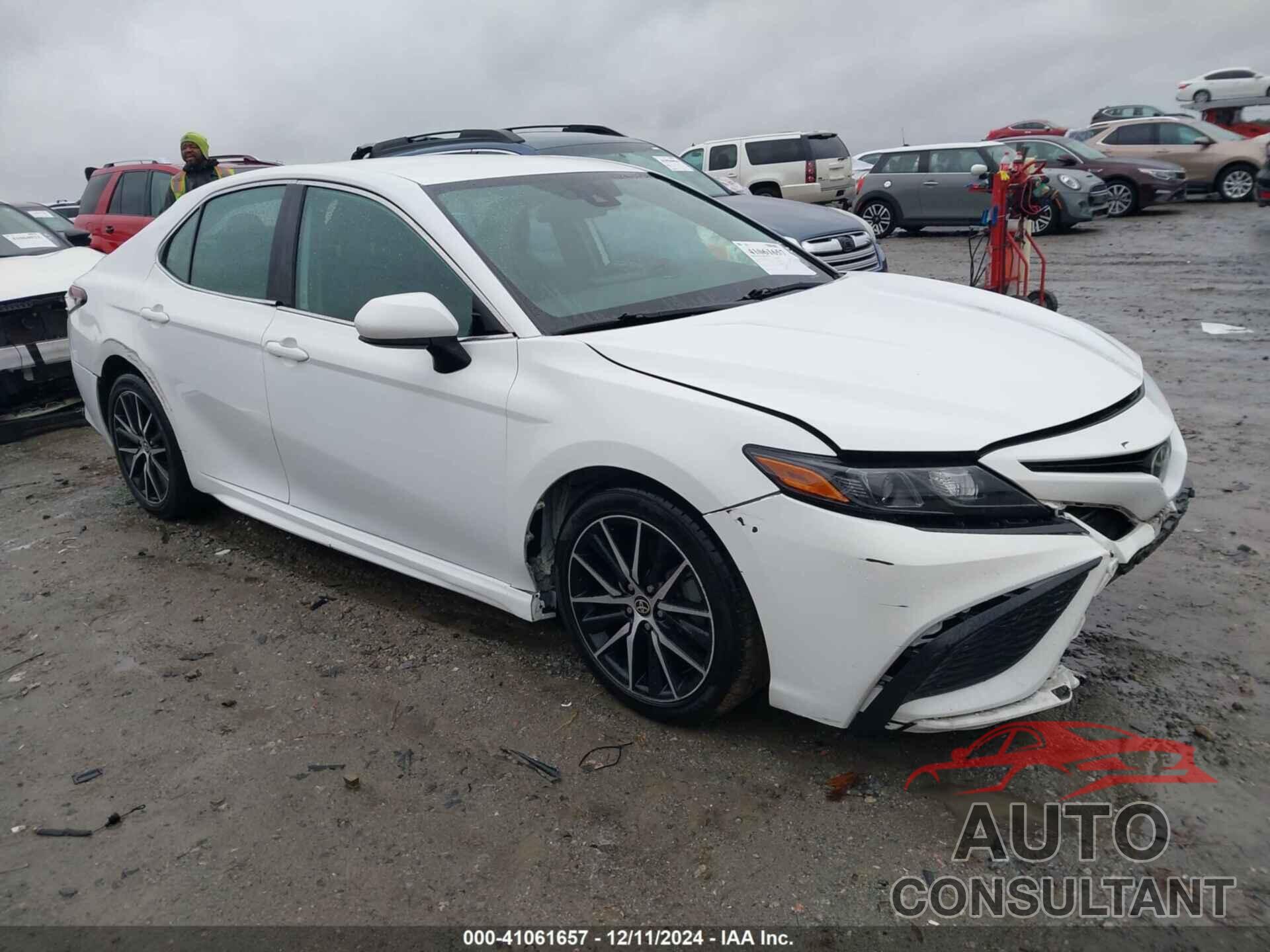 TOYOTA CAMRY 2021 - 4T1G11AK3MU610051
