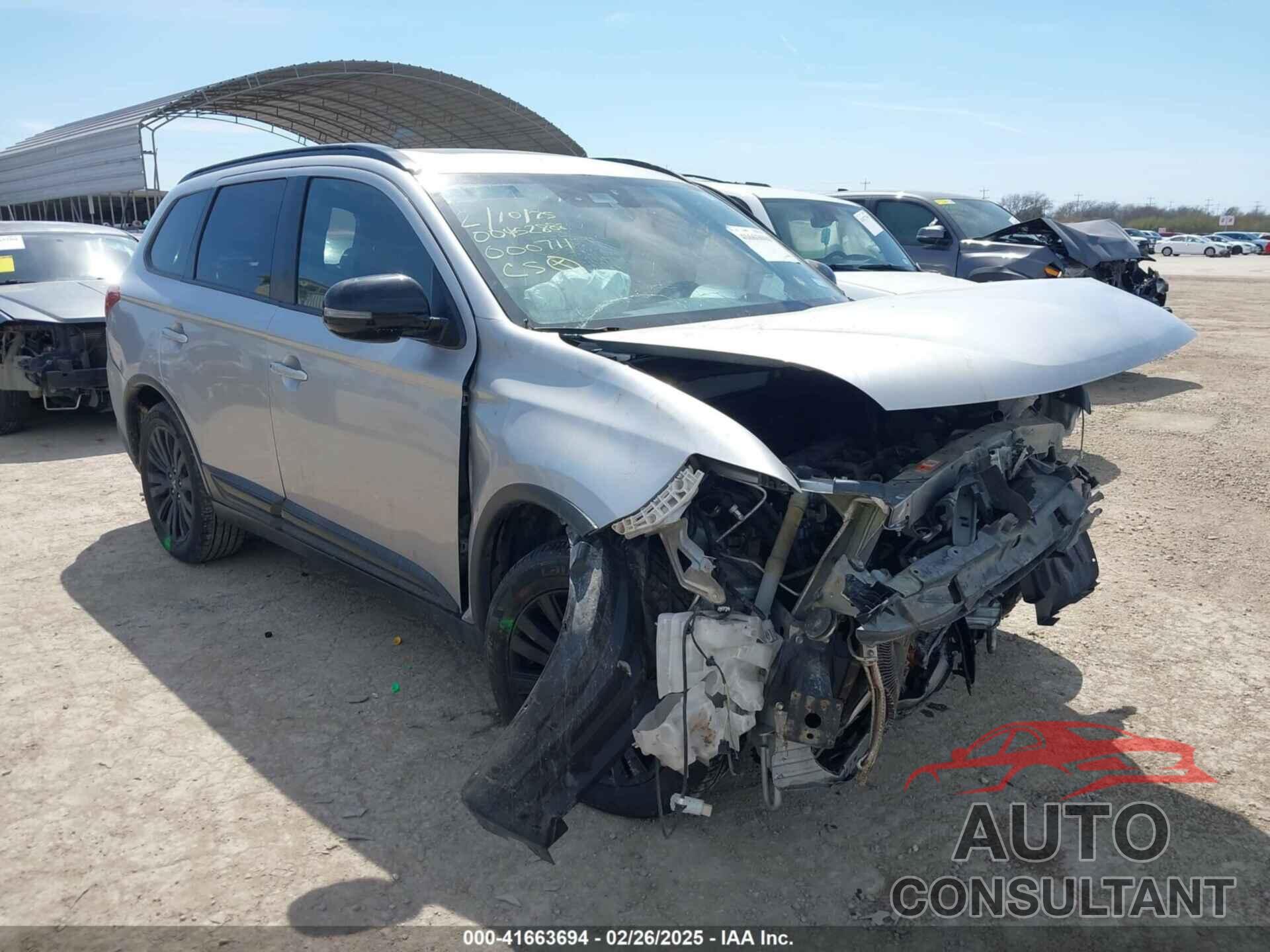 MITSUBISHI OUTLANDER 2020 - JA4AD3A34LJ000711