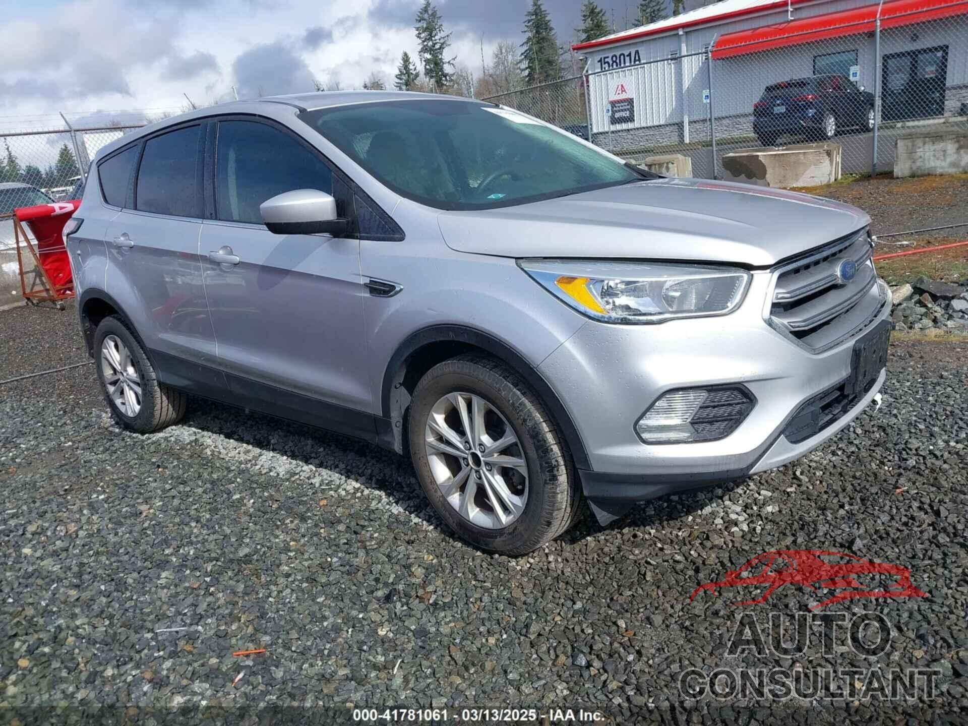 FORD ESCAPE 2017 - 1FMCU0GD7HUC10055
