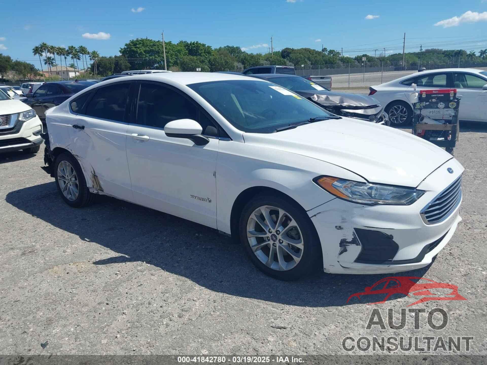 FORD FUSION HYBRID 2019 - 3FA6P0LU9KR217740