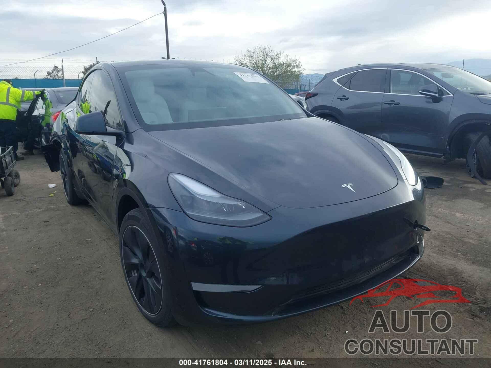TESLA MODEL Y 2024 - 7SAYGDED8RF116209