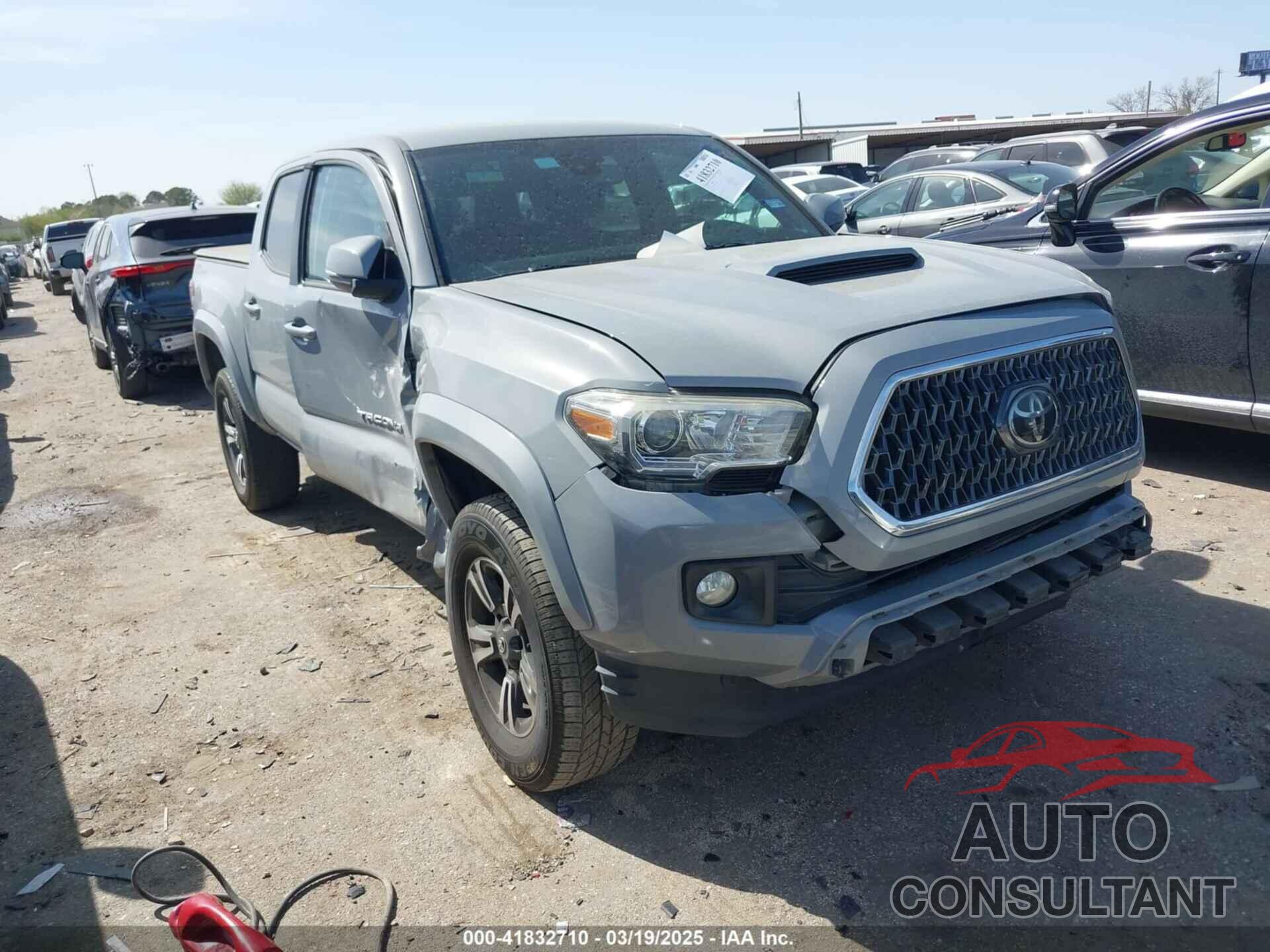 TOYOTA TACOMA 2019 - 5TFAZ5CN6KX082065