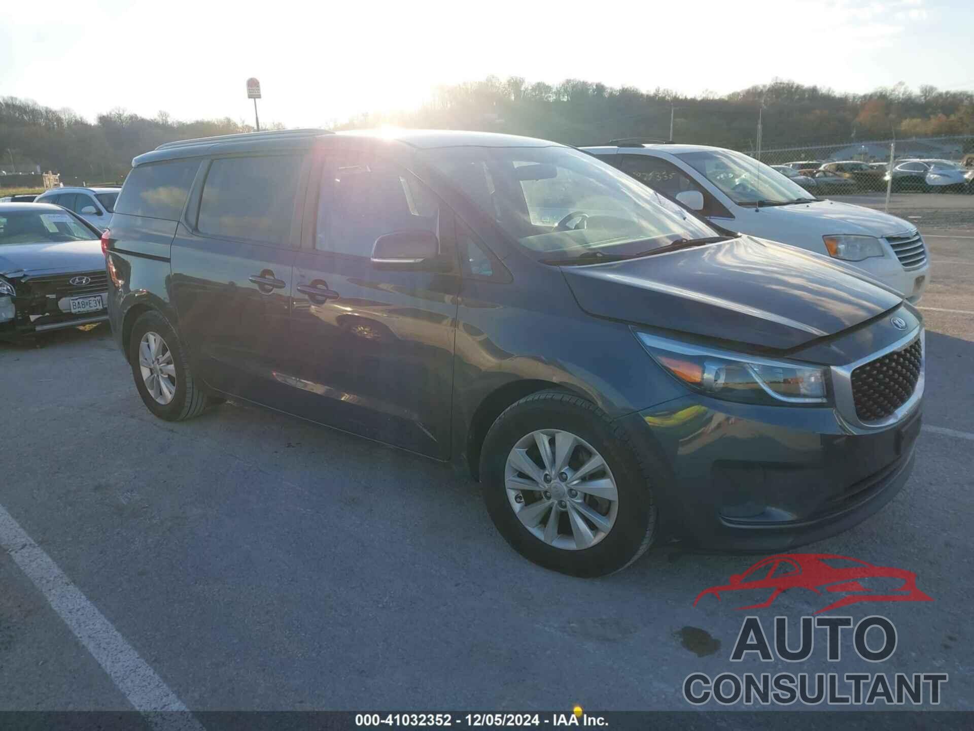 KIA SEDONA 2016 - KNDMB5C1XG6173030