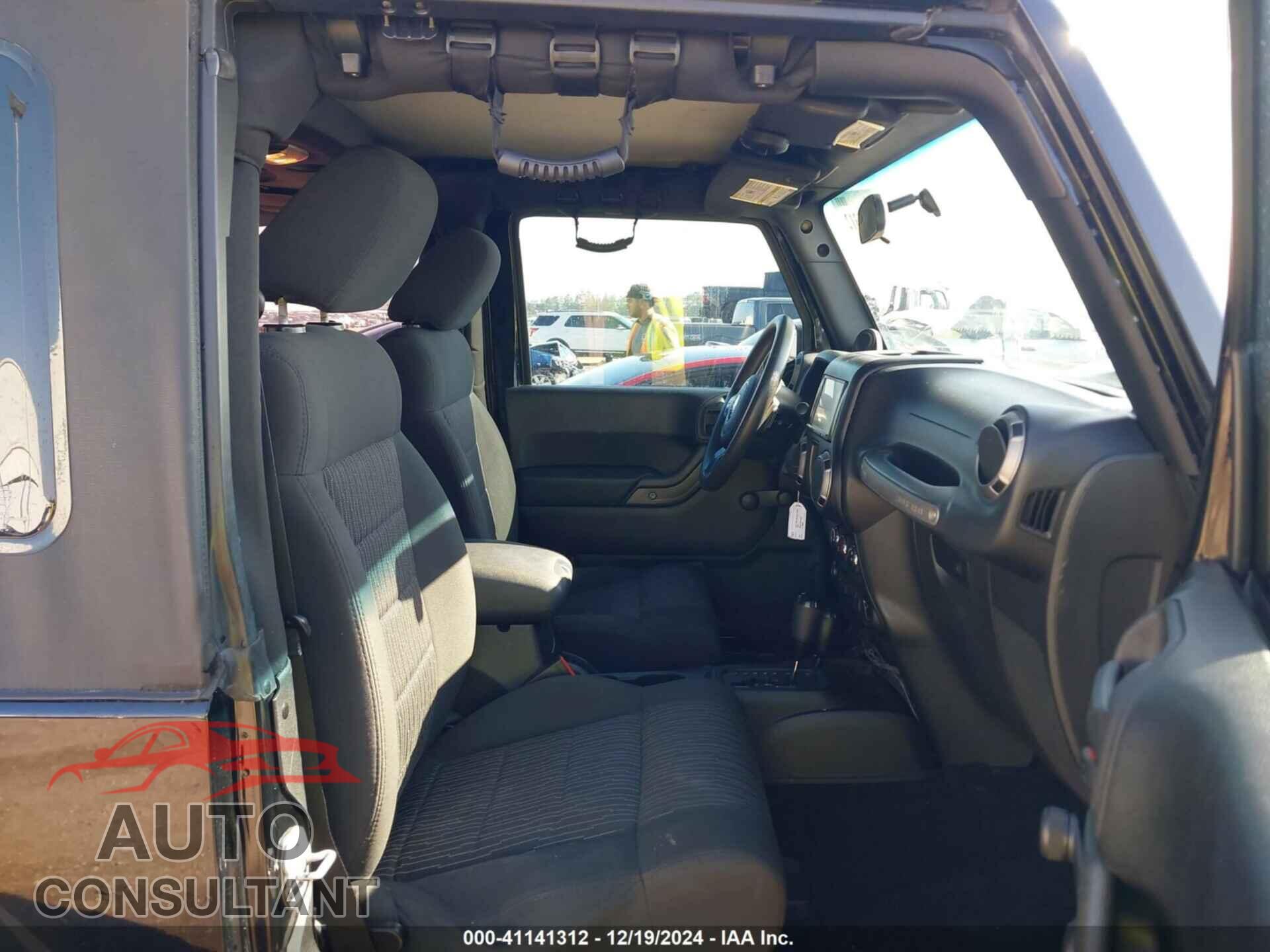 JEEP WRANGLER 2011 - 1J4AA2D13BL620238
