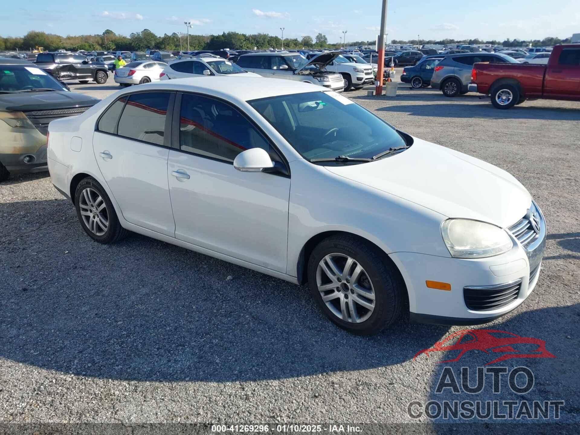 VOLKSWAGEN JETTA 2010 - 3VWJX7AJ9AM024776
