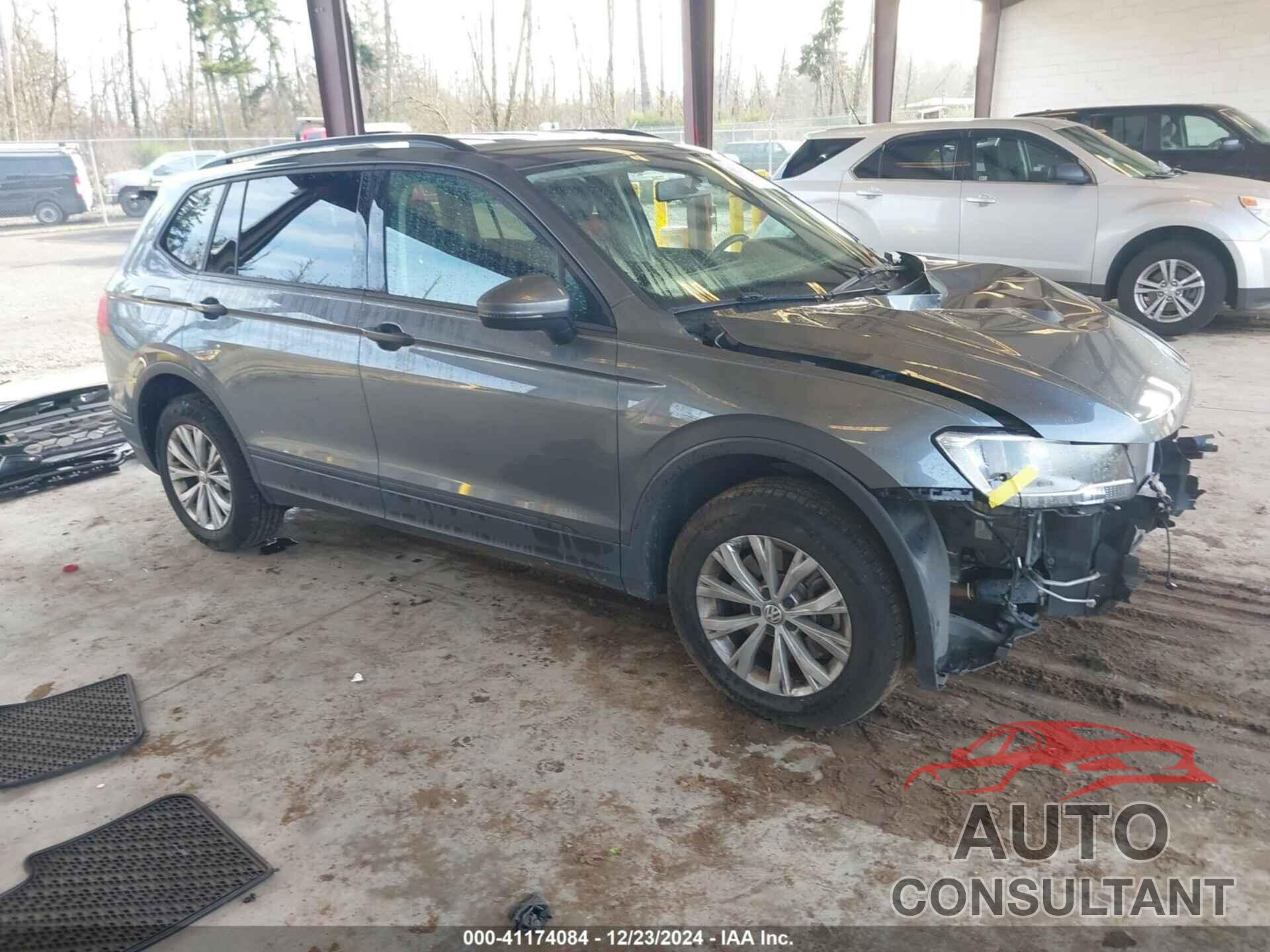 VOLKSWAGEN TIGUAN 2019 - 3VV0B7AX0KM141764