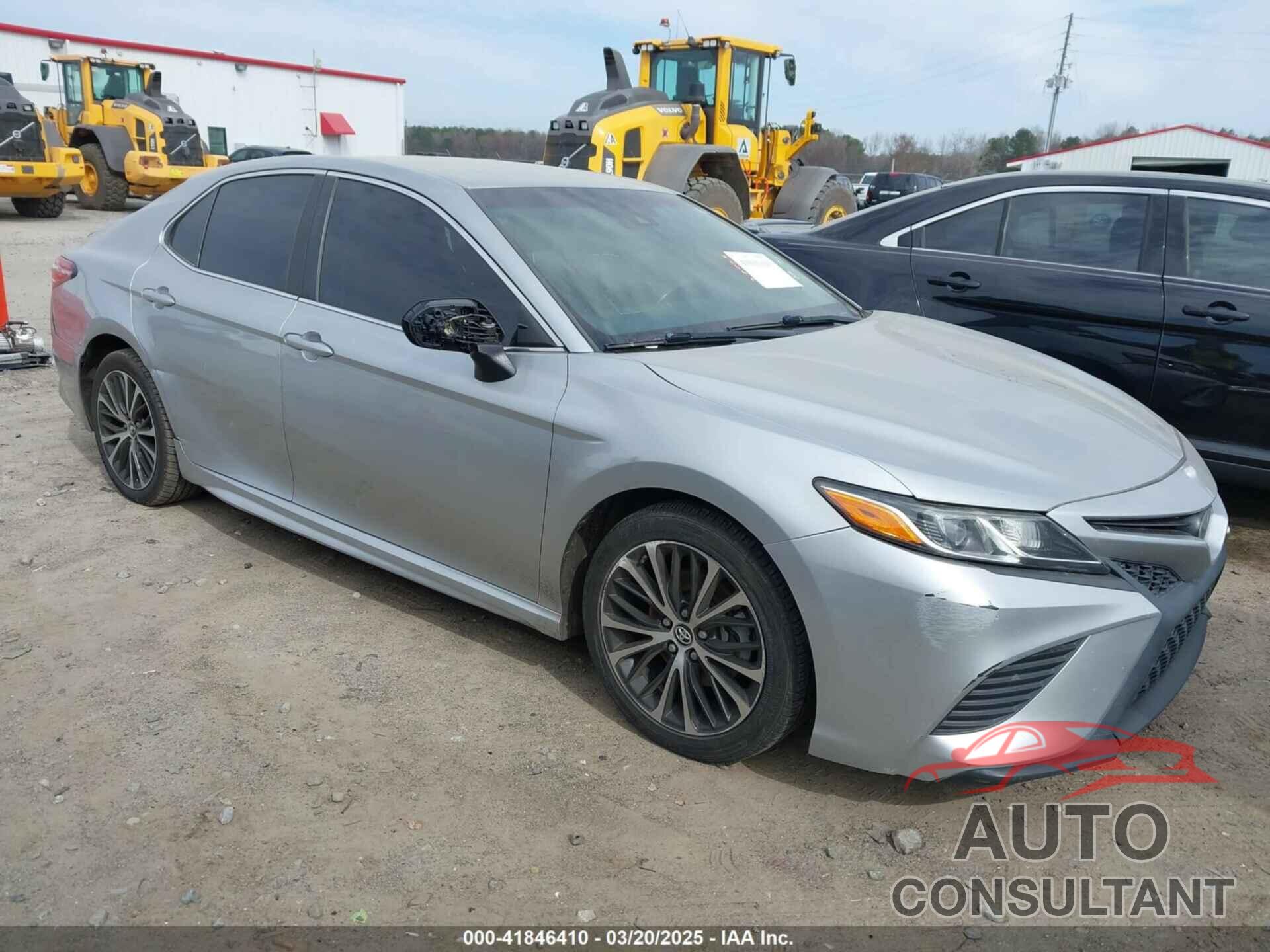 TOYOTA CAMRY 2018 - 4T1B11HK2JU629749