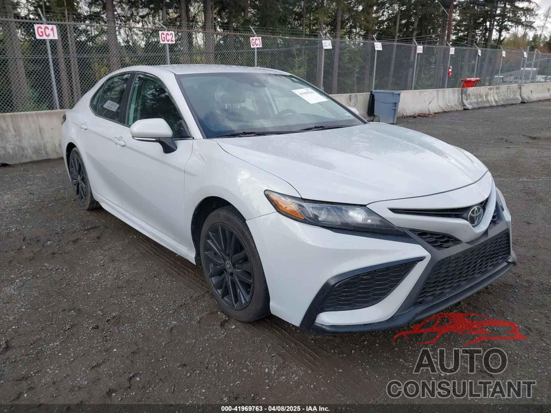 TOYOTA CAMRY 2022 - 4T1G11AK1NU003633