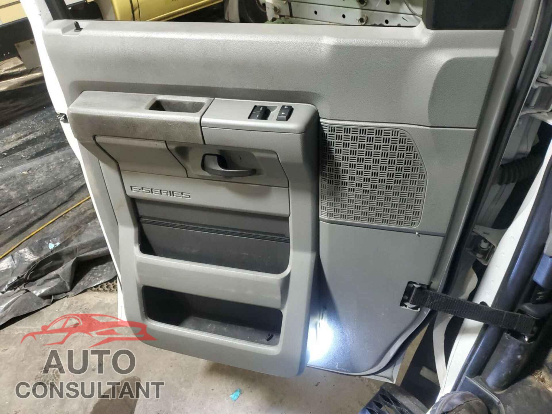 FORD ECONOLINE 2018 - 1FDXE4FS3JDC33215