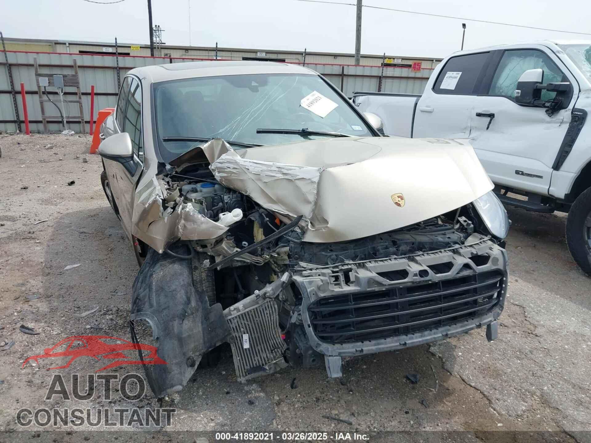 PORSCHE CAYENNE 2015 - WP1AB2A29FLA59662
