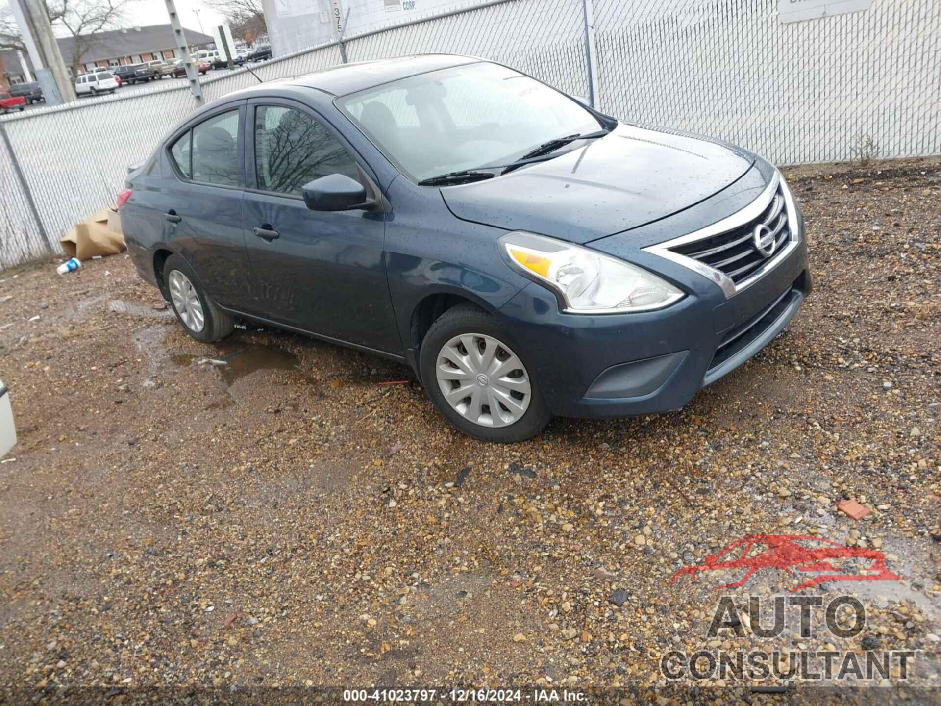 NISSAN VERSA 2017 - 3N1CN7AP7HL828129