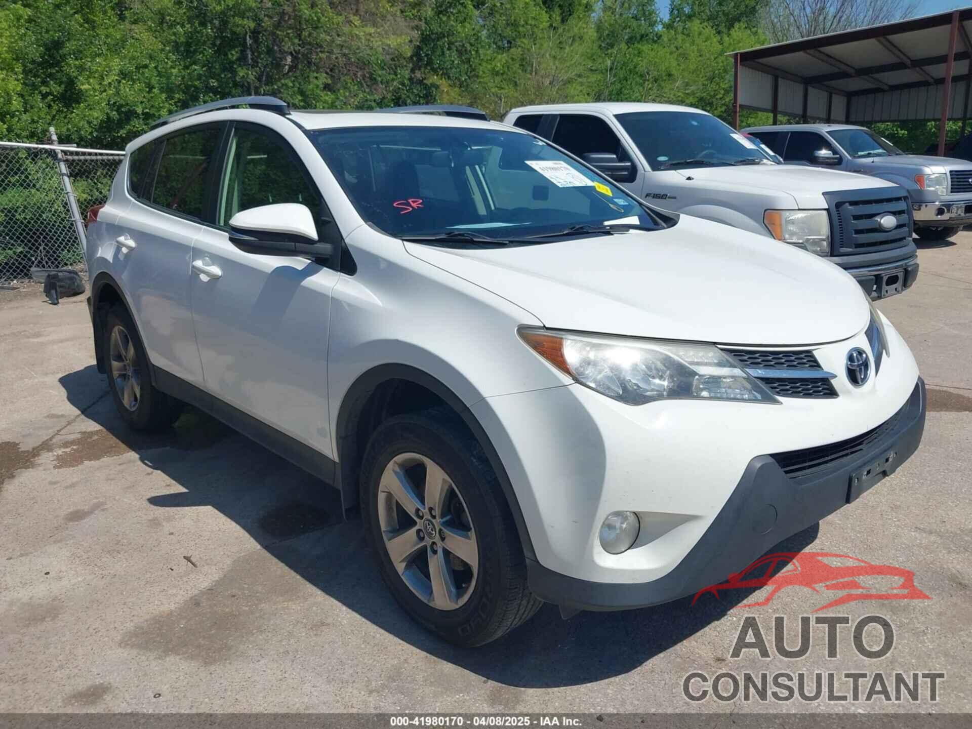TOYOTA RAV4 2015 - JTMRFREV9FJ014304