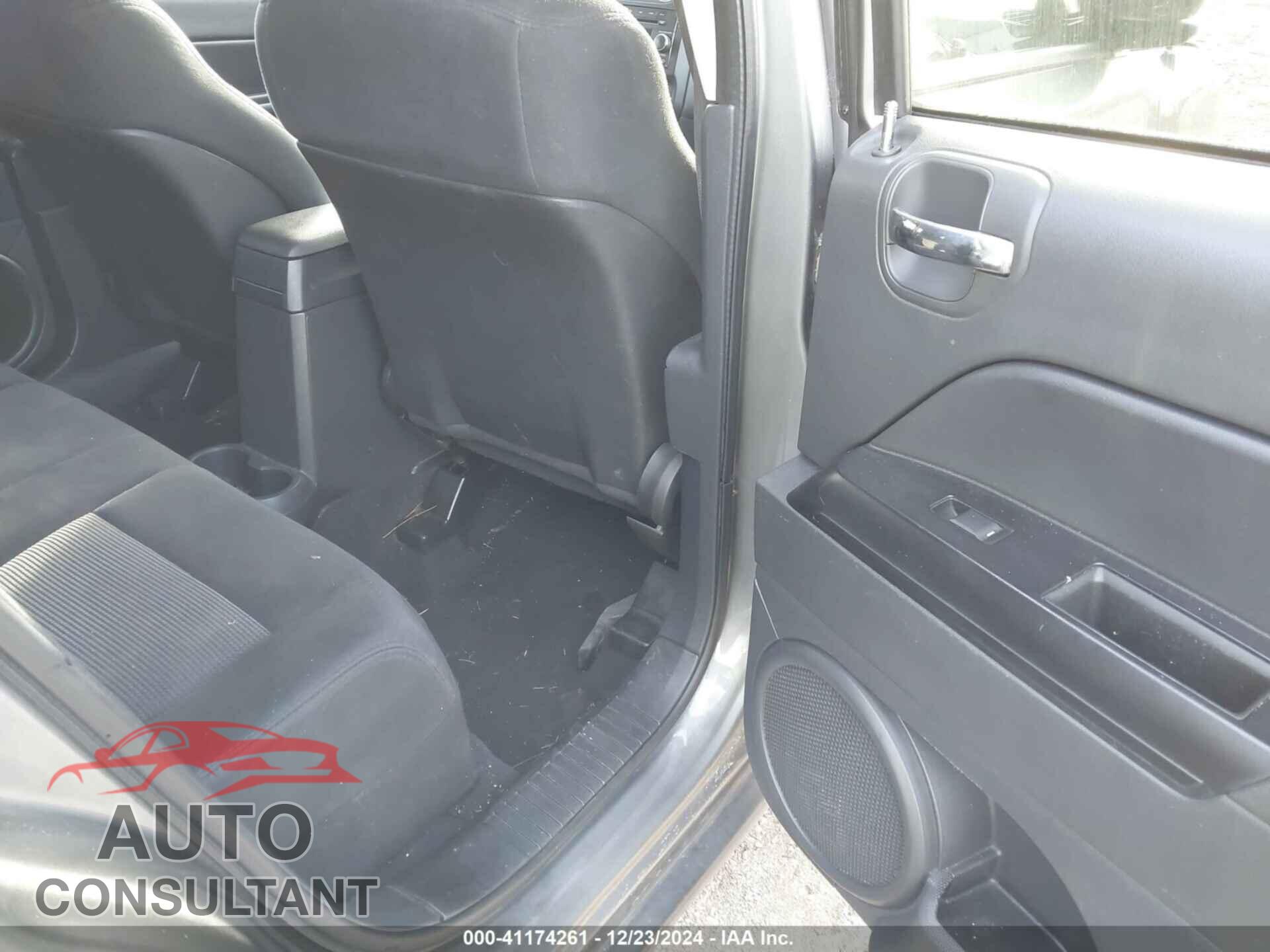 JEEP COMPASS 2011 - 1J4NT1FA9BD230886