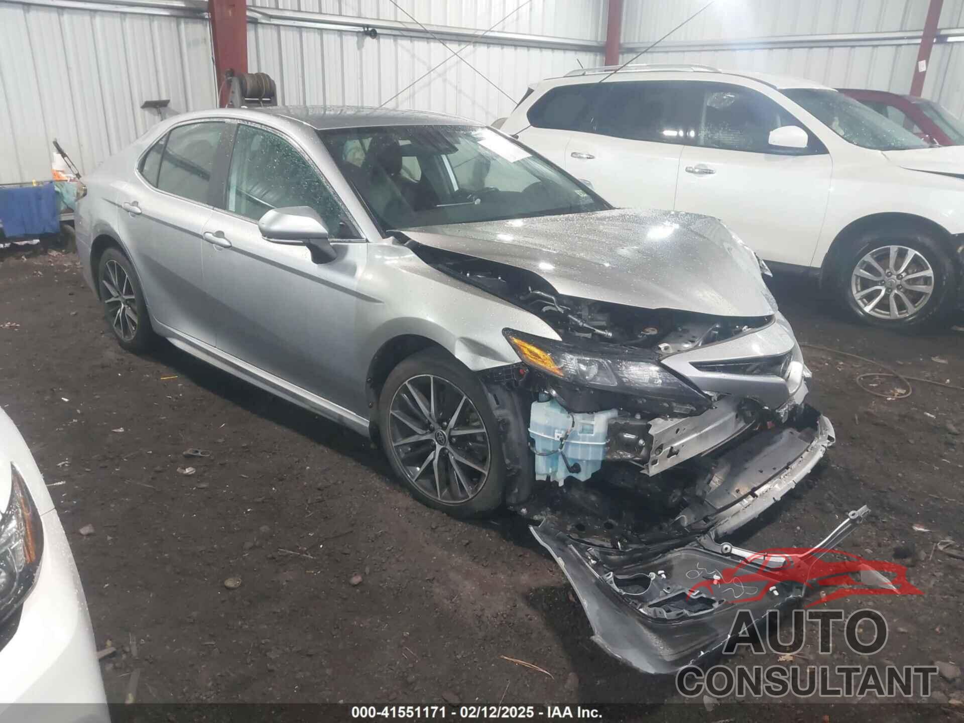 TOYOTA CAMRY 2022 - 4T1G11AK1NU622166