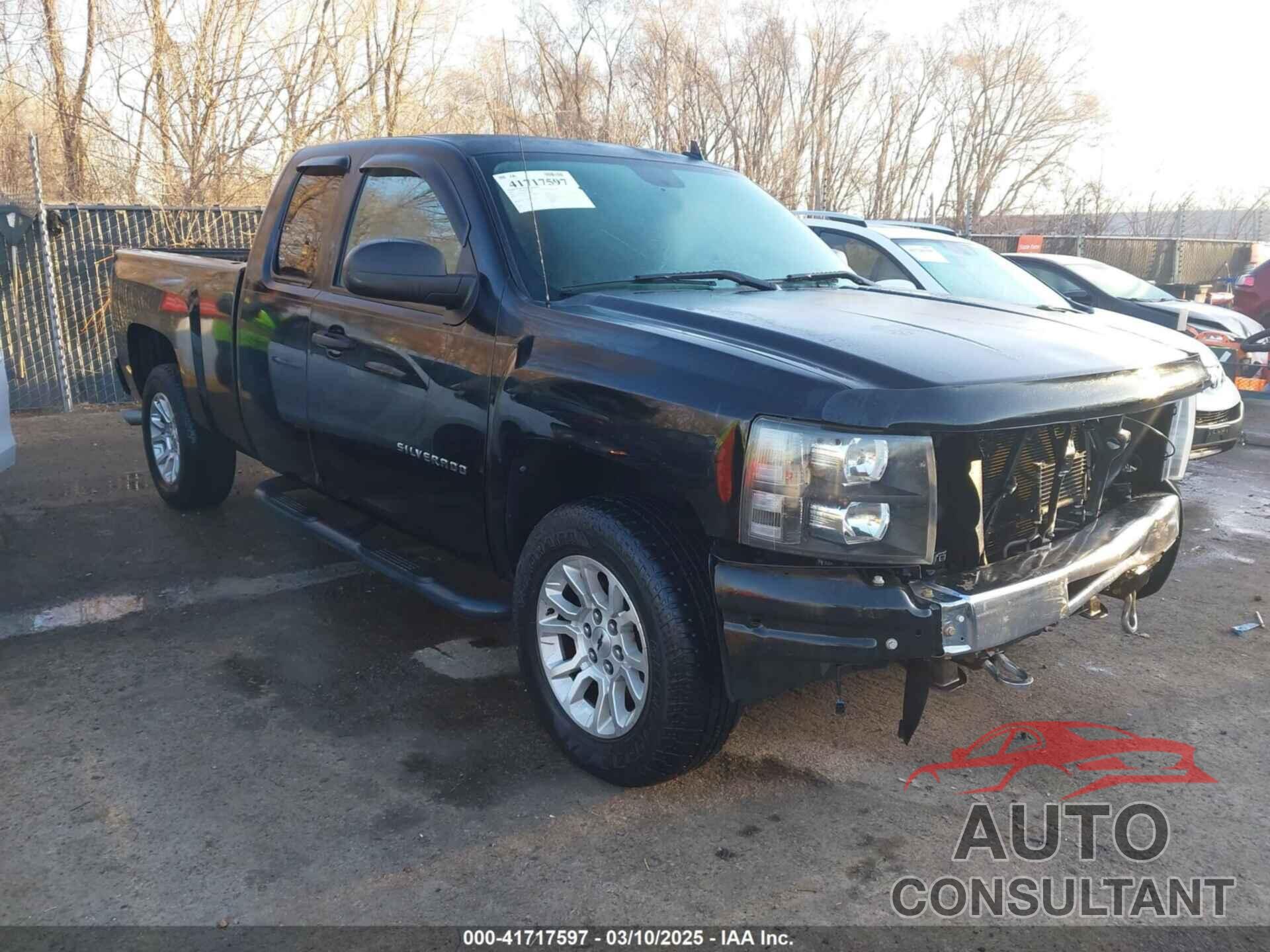 CHEVROLET SILVERADO 1500 2011 - 1GCRCSE06BZ300806