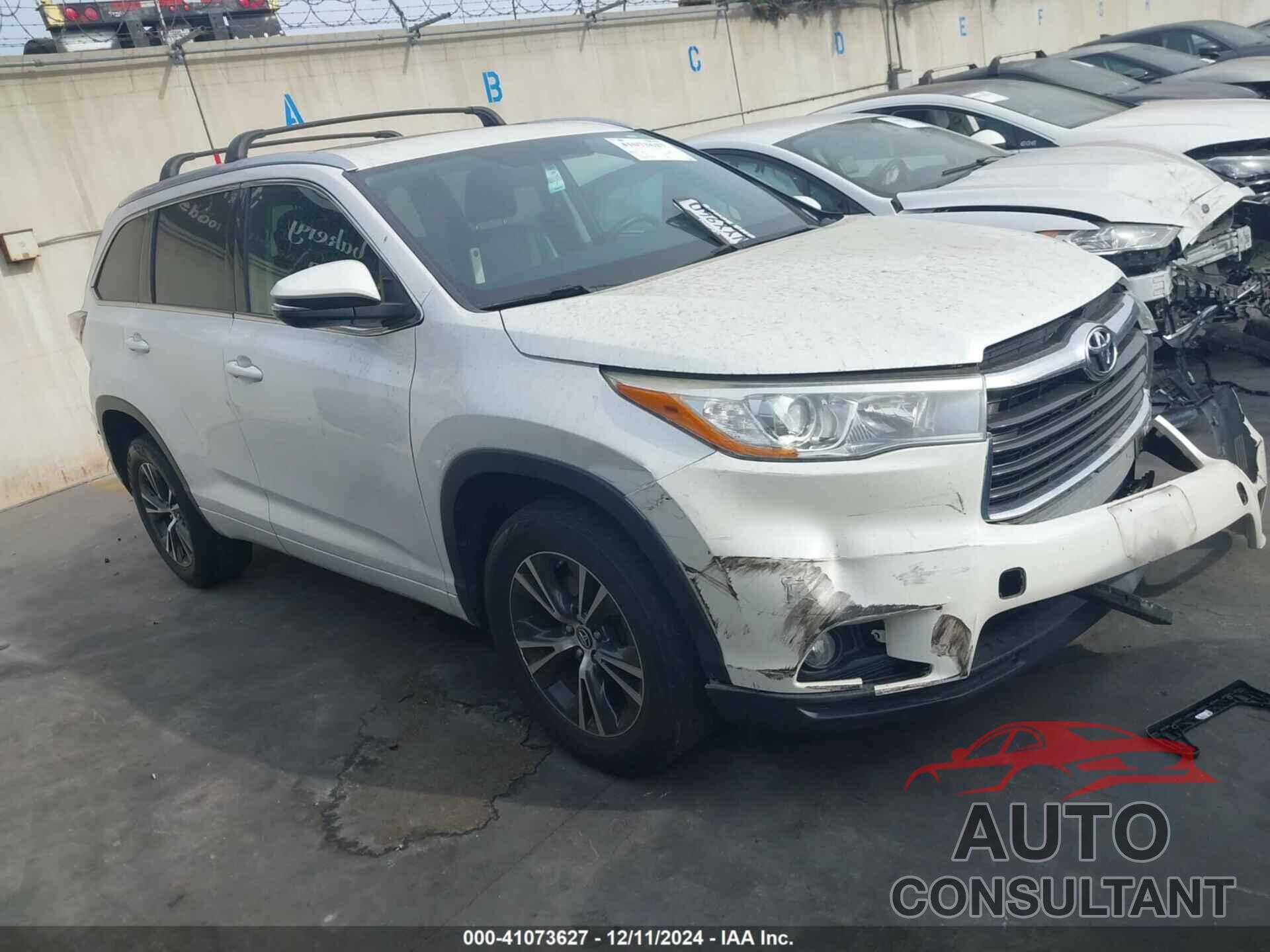 TOYOTA HIGHLANDER 2016 - 5TDKKRFH1GS176387