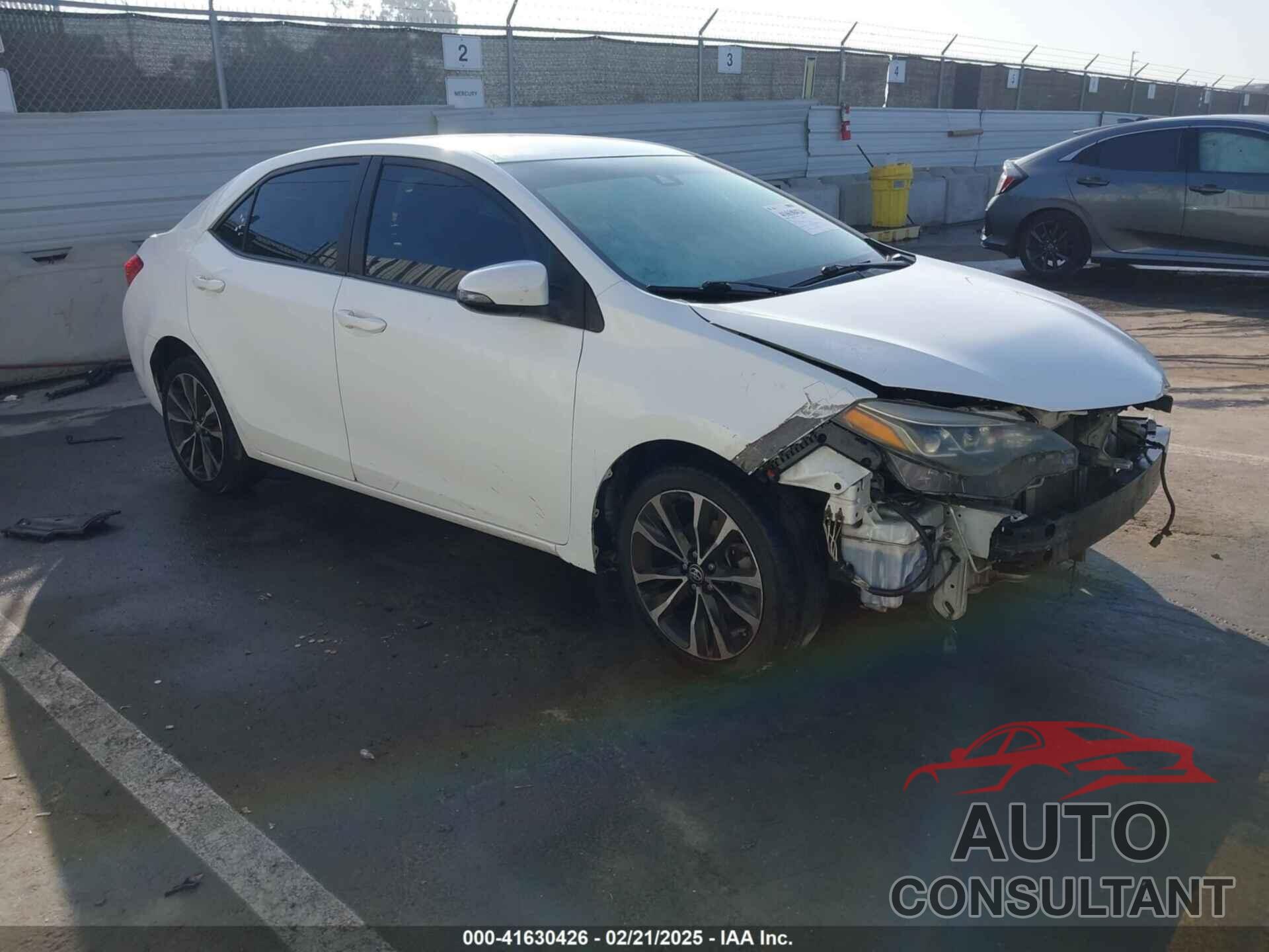 TOYOTA COROLLA 2018 - 5YFBURHE5JP839425