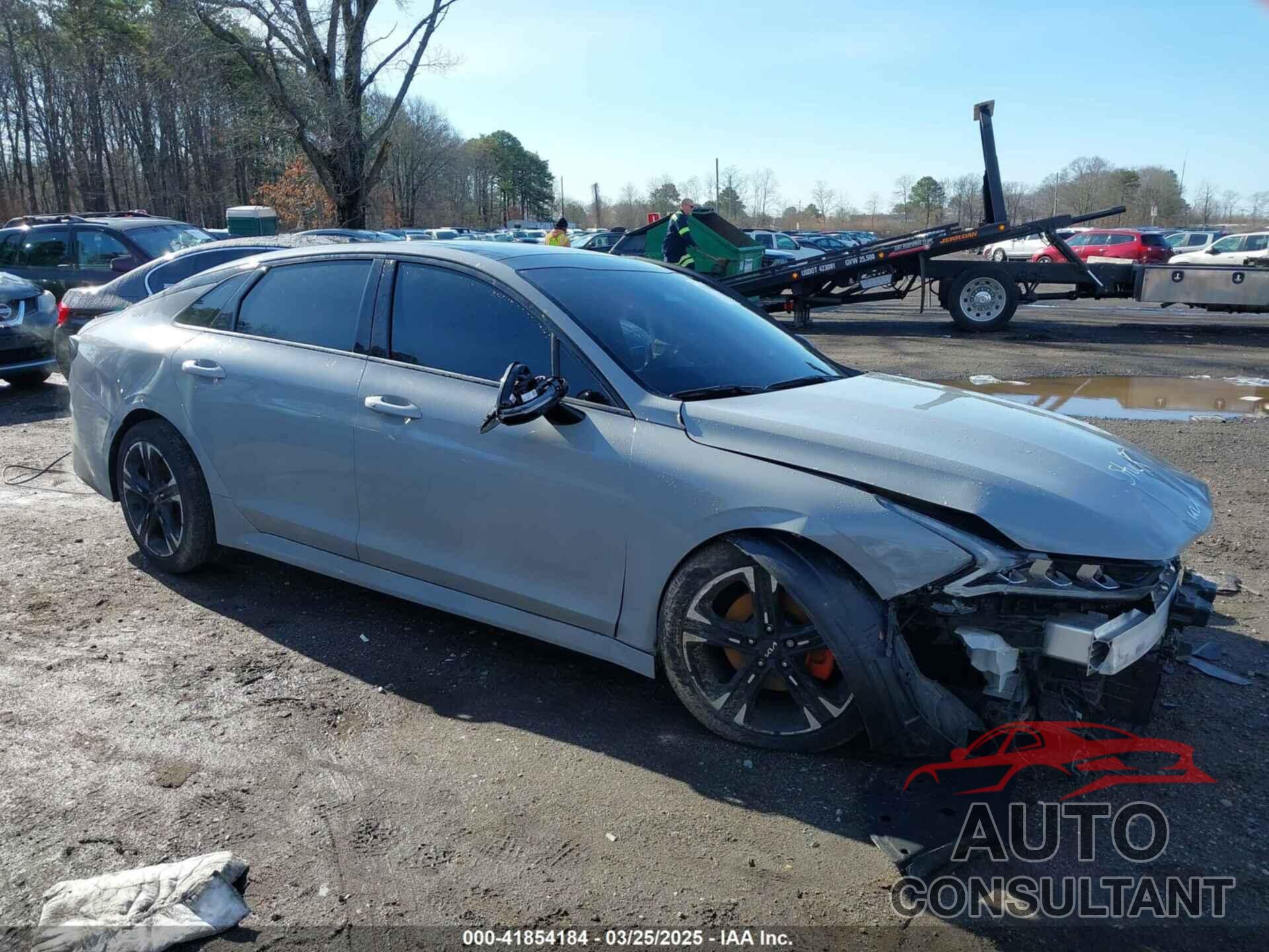 KIA K5 2023 - 5XXG64J28PG188506