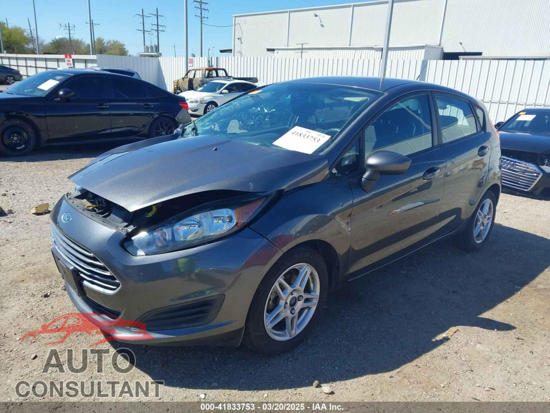FORD FIESTA 2017 - 3FADP4EJ5HM131932