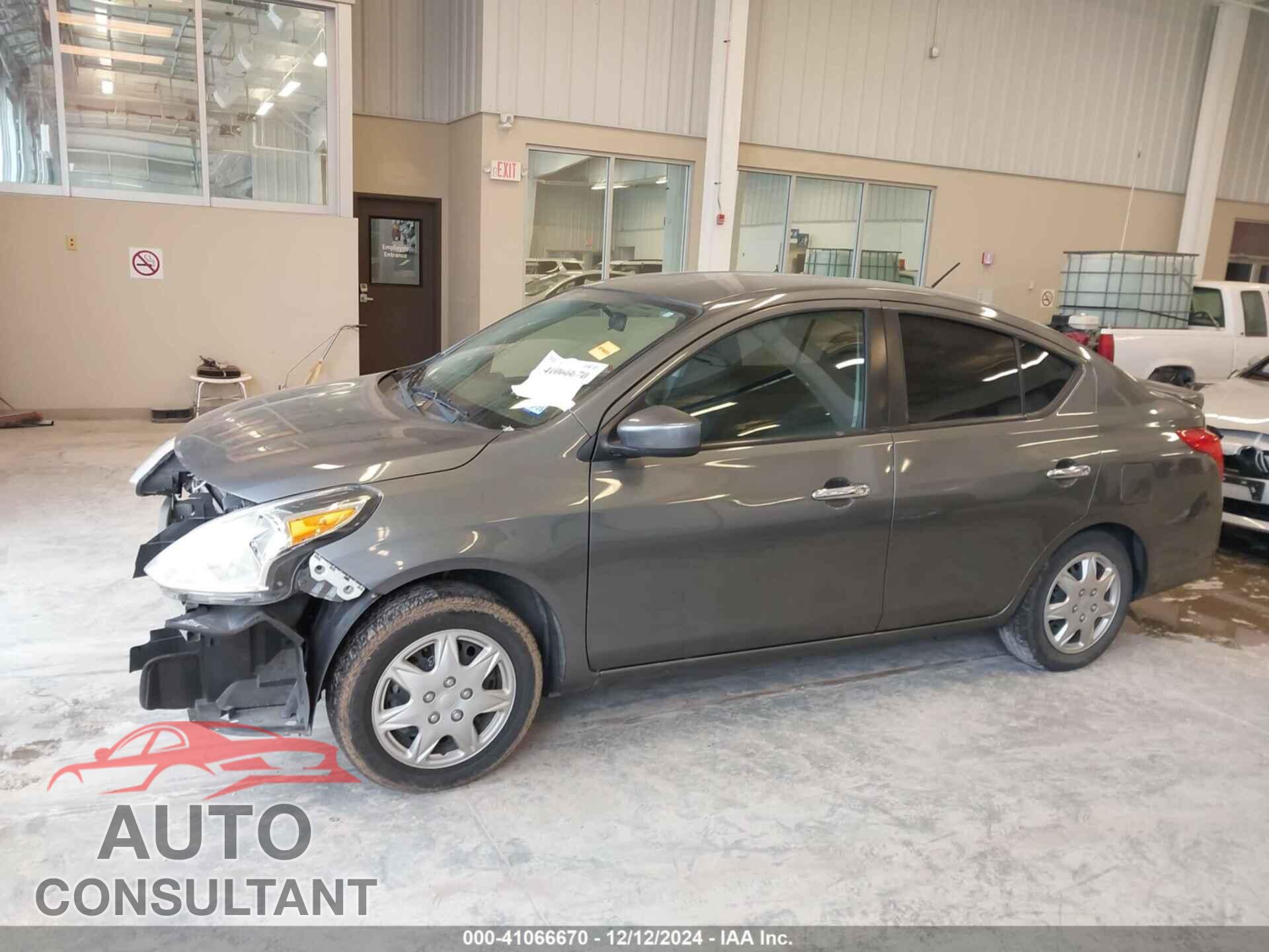 NISSAN VERSA 2019 - 3N1CN7AP3KL859935