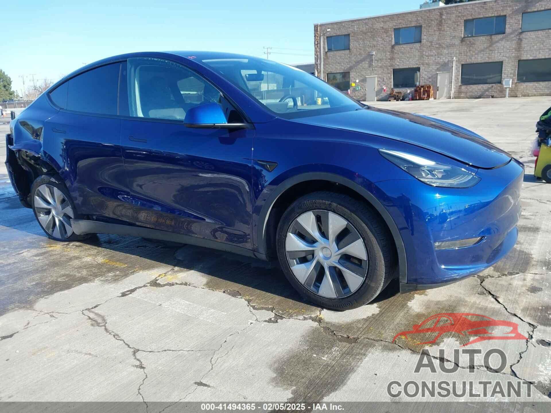 TESLA MODEL Y 2023 - 7SAYGDEE7PF672484