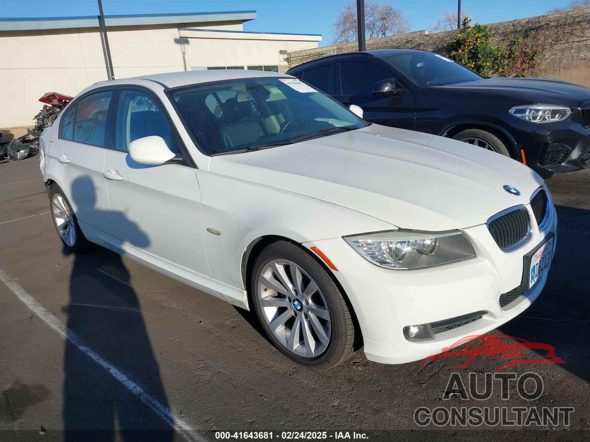 BMW 328I 2011 - WBAPH5G54BNM83212