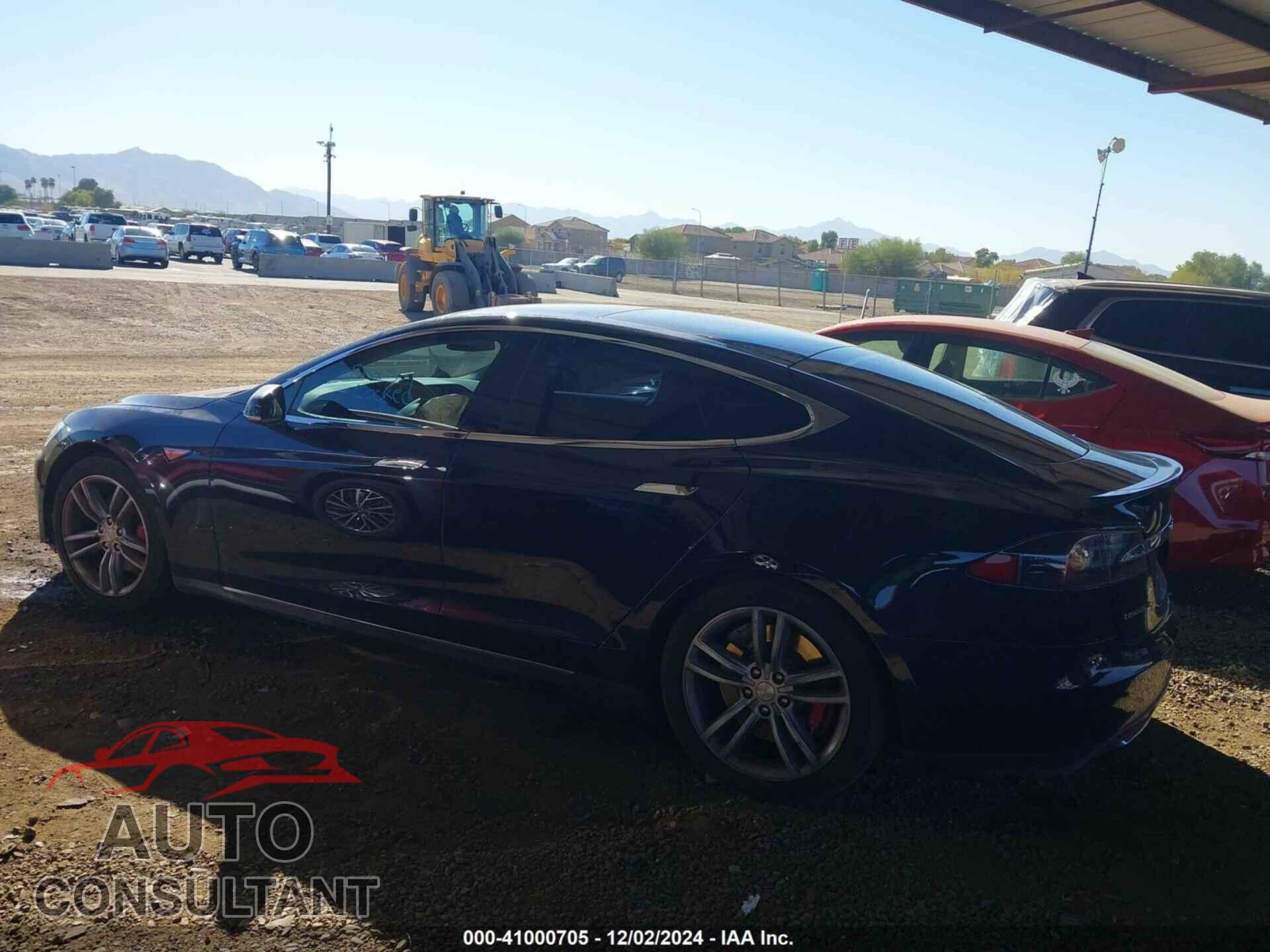 TESLA MODEL S 2014 - 5YJSA1H13EFP45357