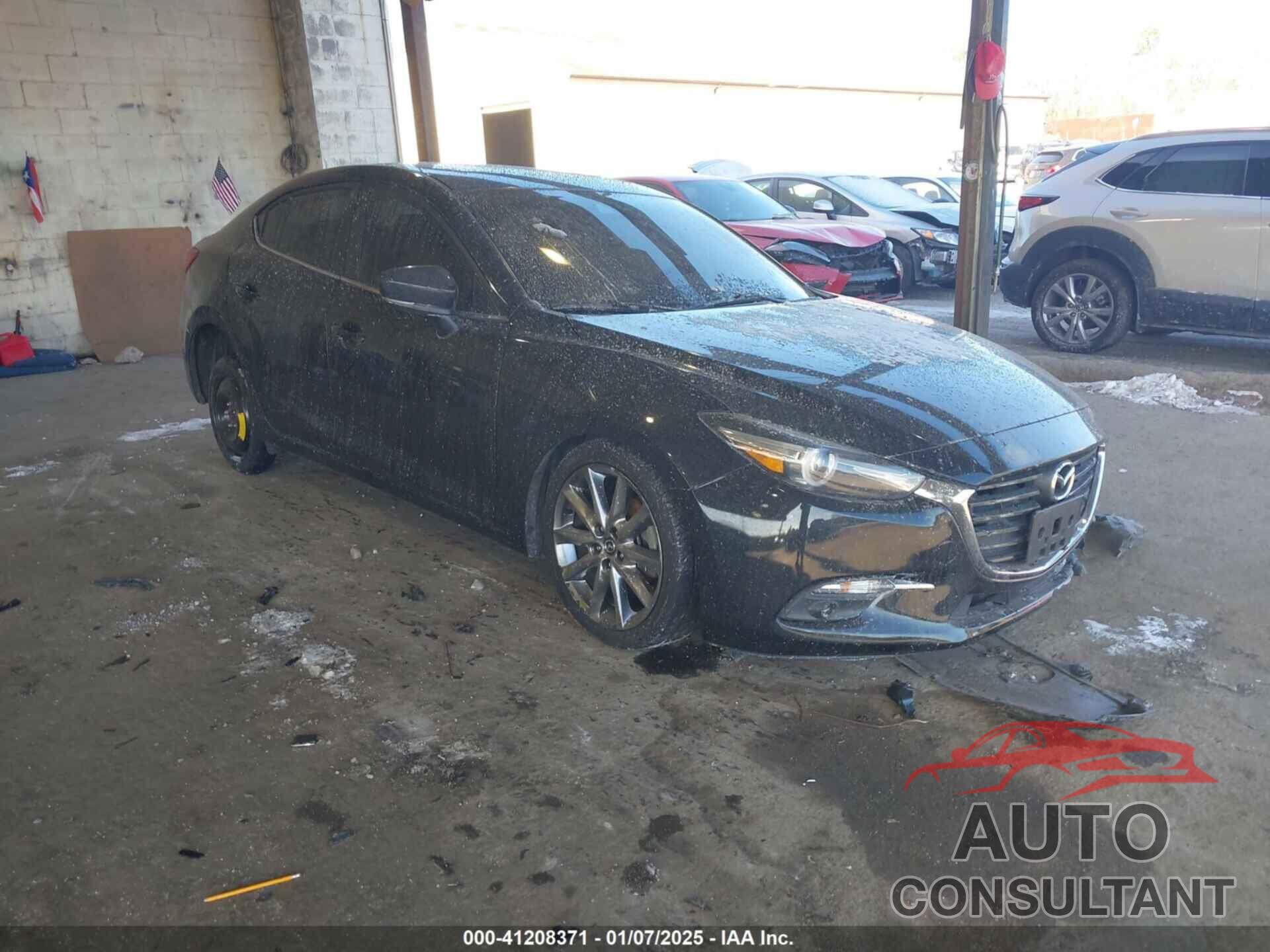 MAZDA 3 2018 - 3MZBN1W38JM251913