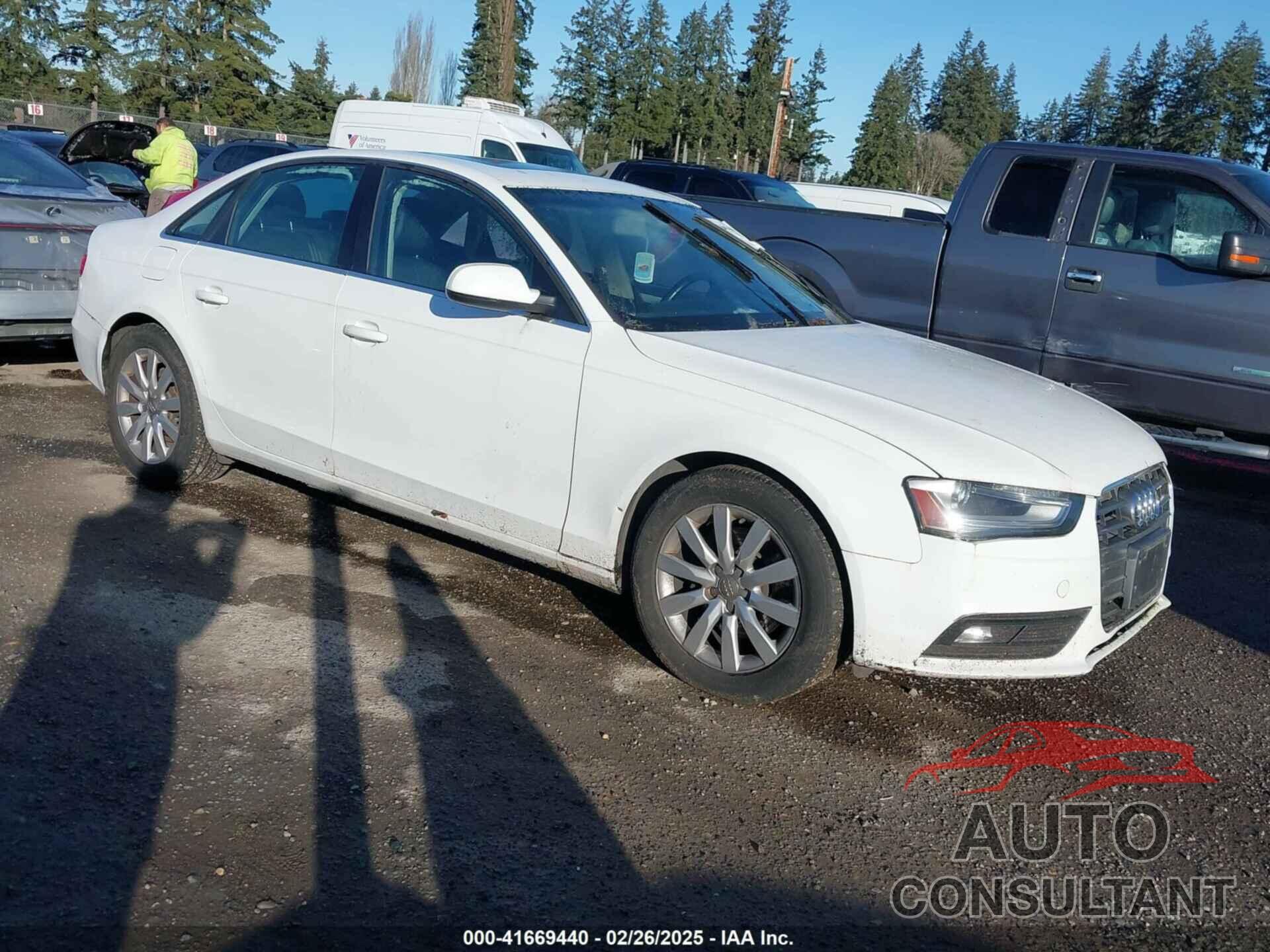 AUDI A4 2013 - WAUAFAFL7DN010475