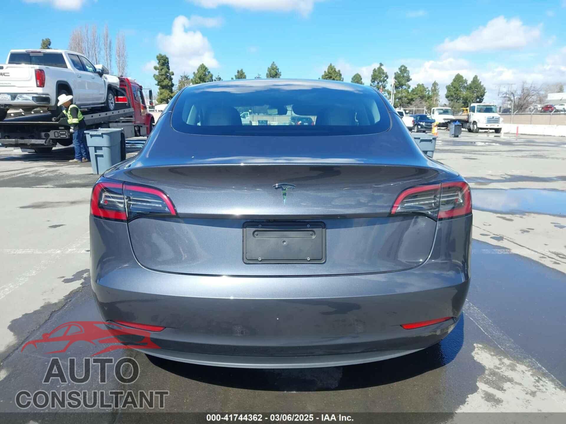 TESLA MODEL 3 2023 - 5YJ3E1EA0PF698076