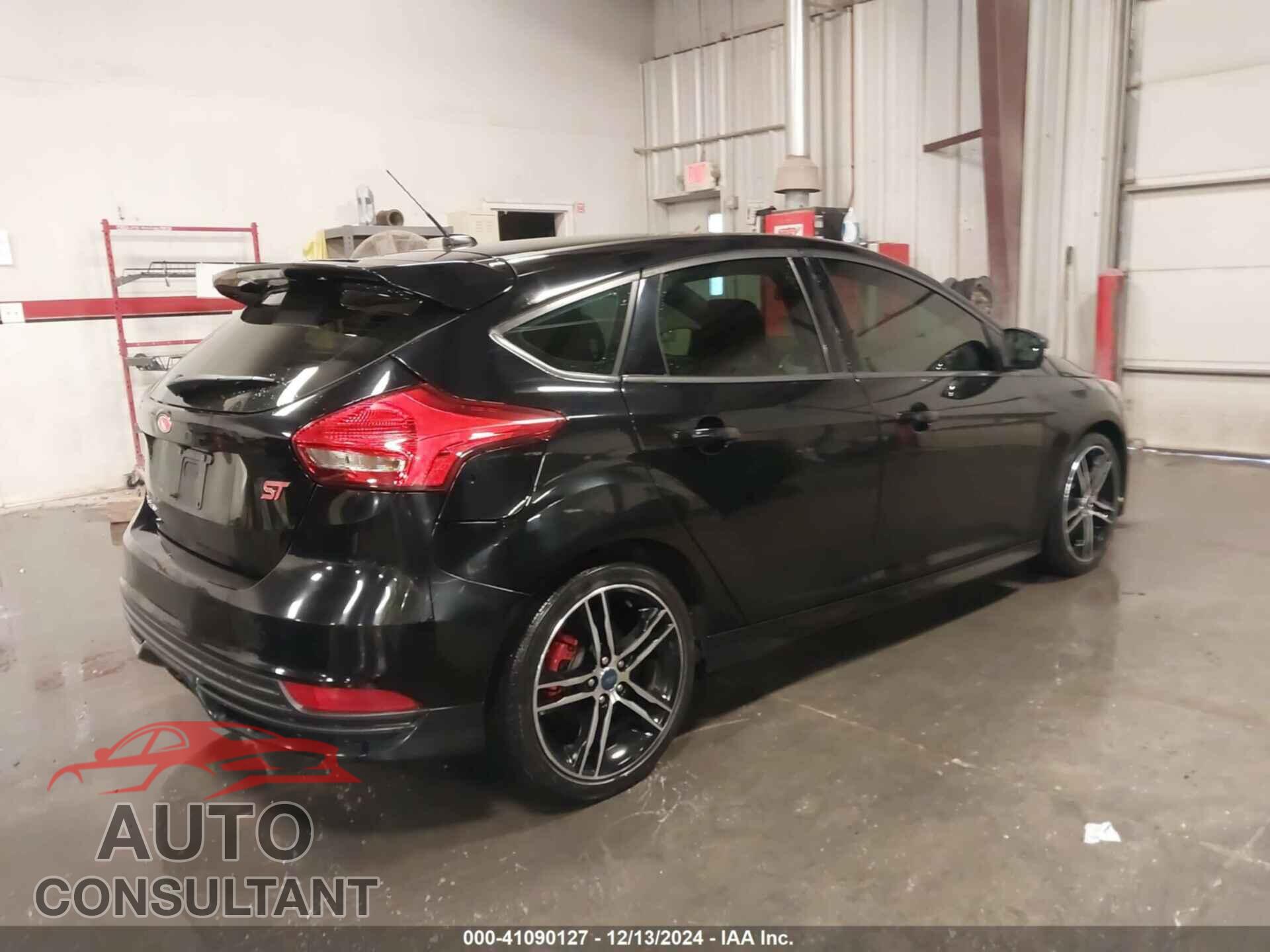 FORD FOCUS ST 2017 - 1FADP3L90HL229416