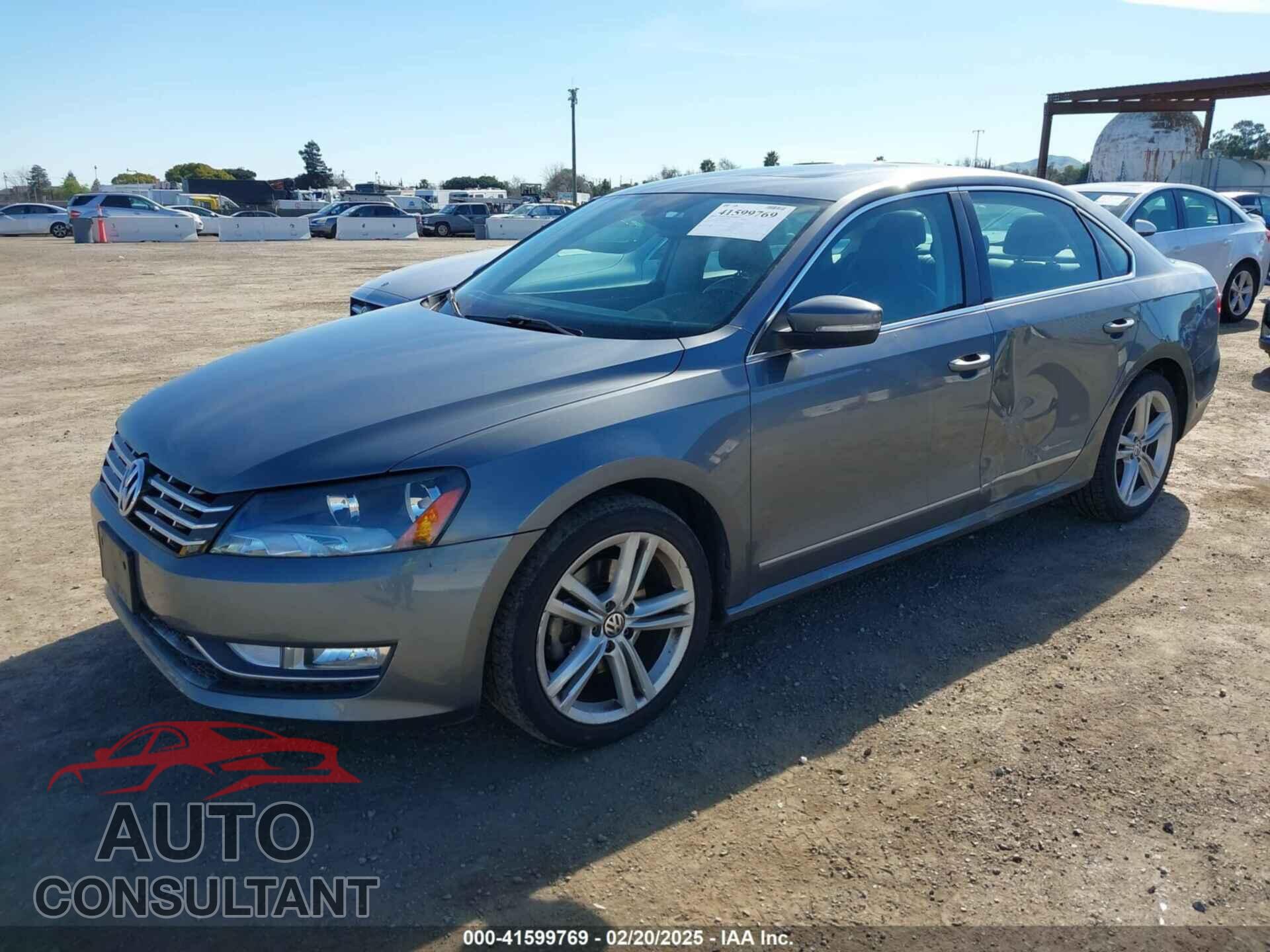 VOLKSWAGEN PASSAT 2013 - 1VWCN7A32DC036791