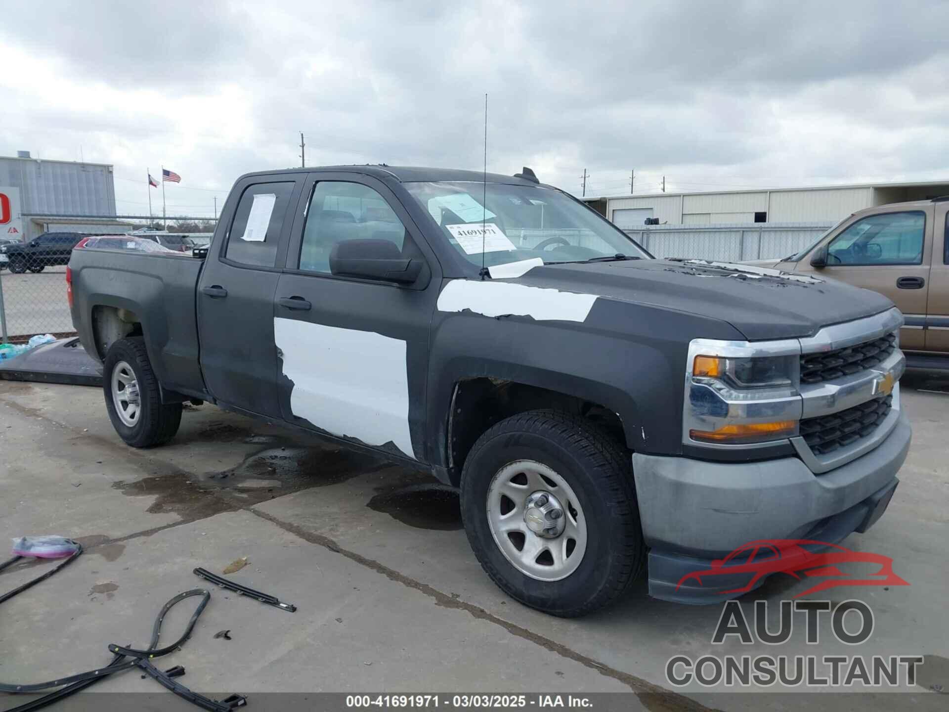 CHEVROLET SILVERADO 1500 2017 - 1GCRCNEH5HZ132883