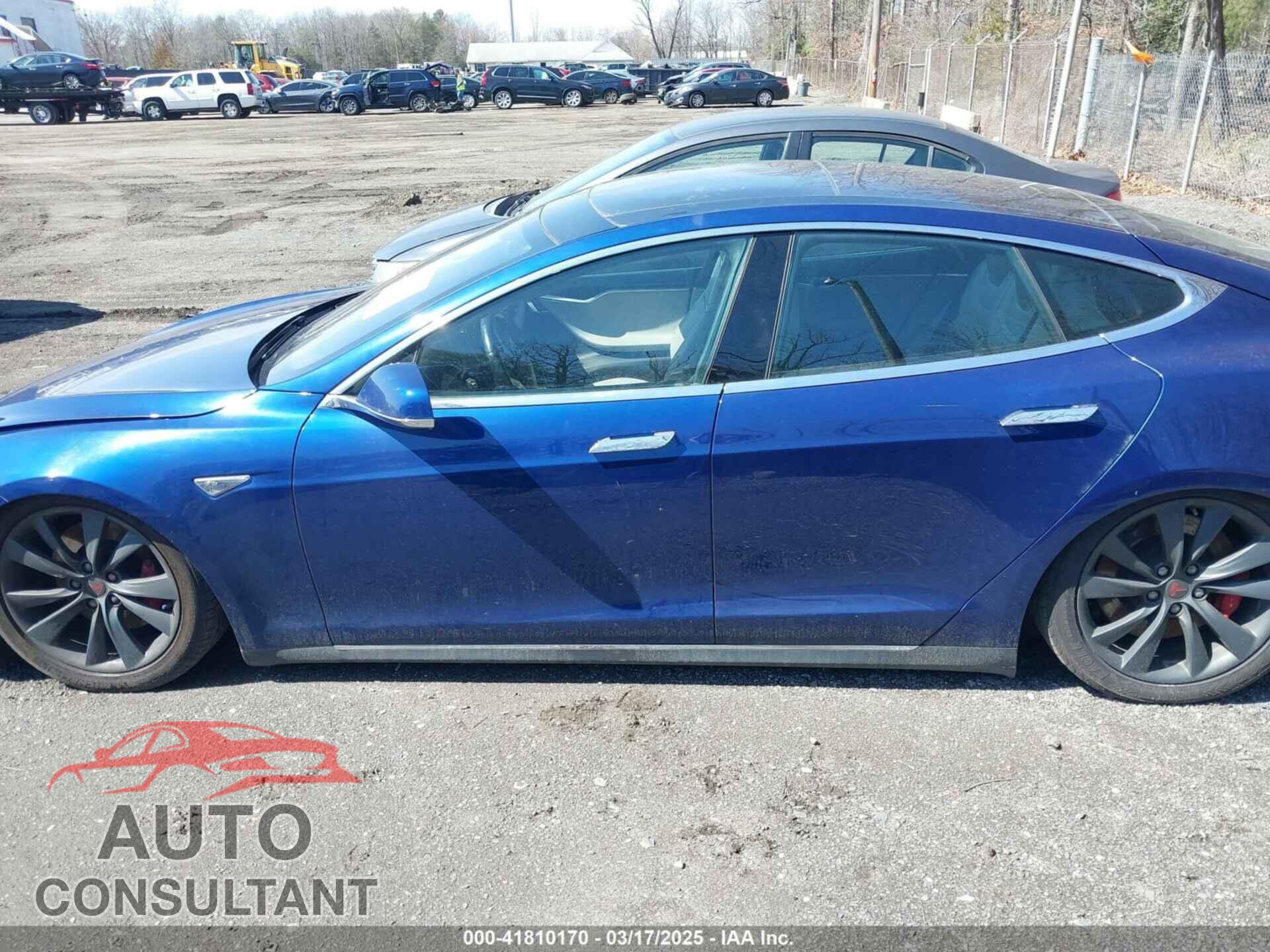 TESLA MODEL S 2015 - 5YJSA1E45FF100323