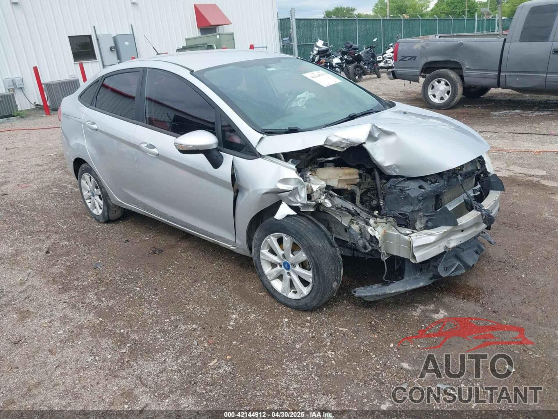 FORD FIESTA 2013 - 3FADP4BJ1DM131134