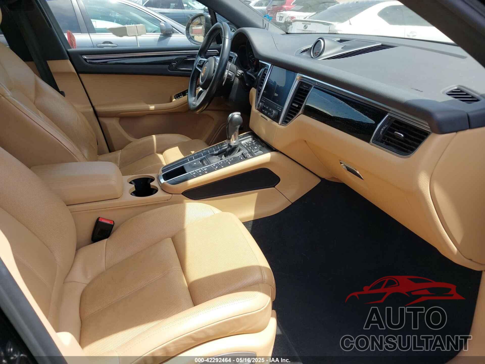 PORSCHE MACAN 2017 - WP1AA2A59HLB04714