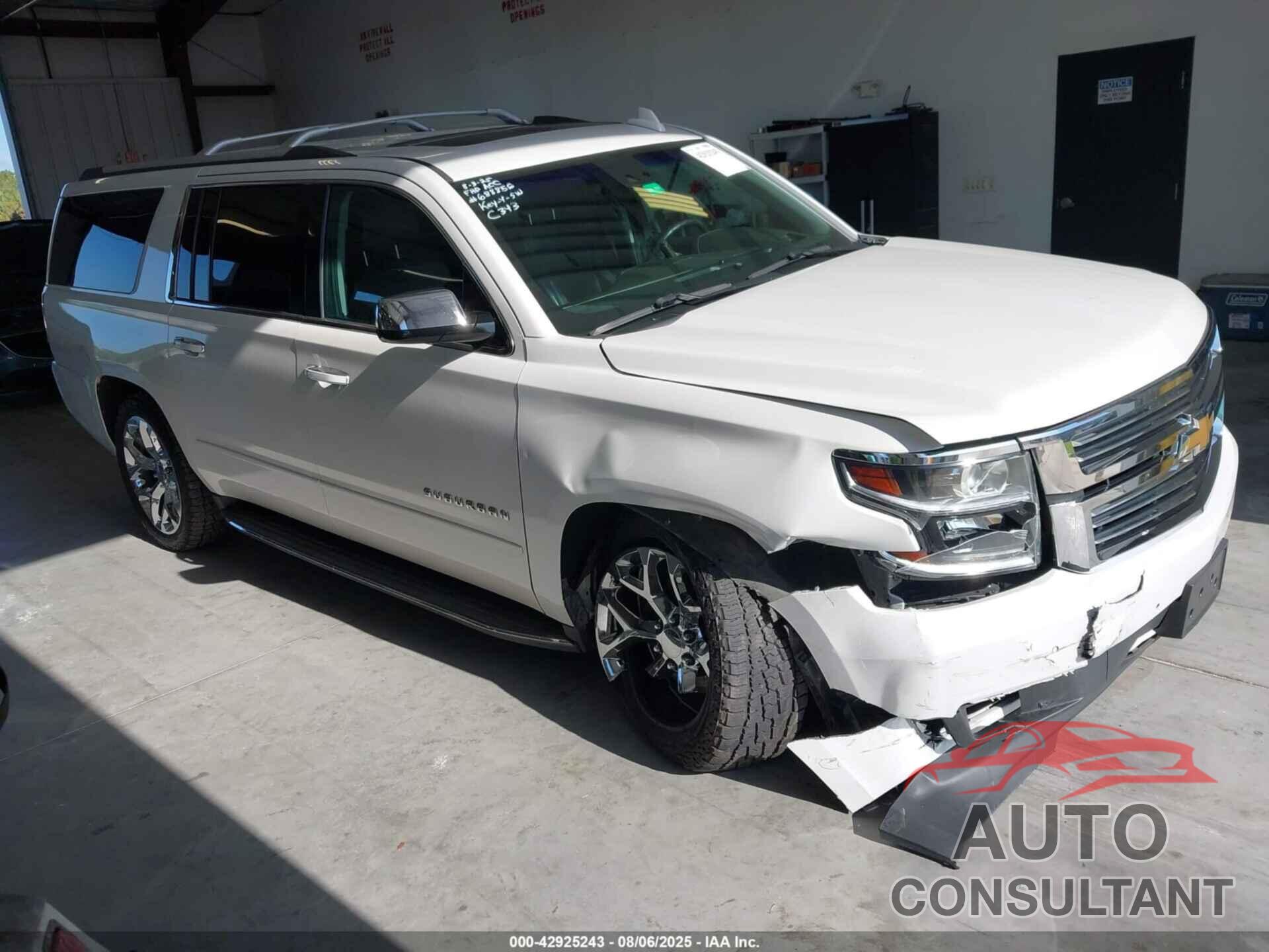 CHEVROLET SUBURBAN 2018 - 1GNSKJKC7JR196359