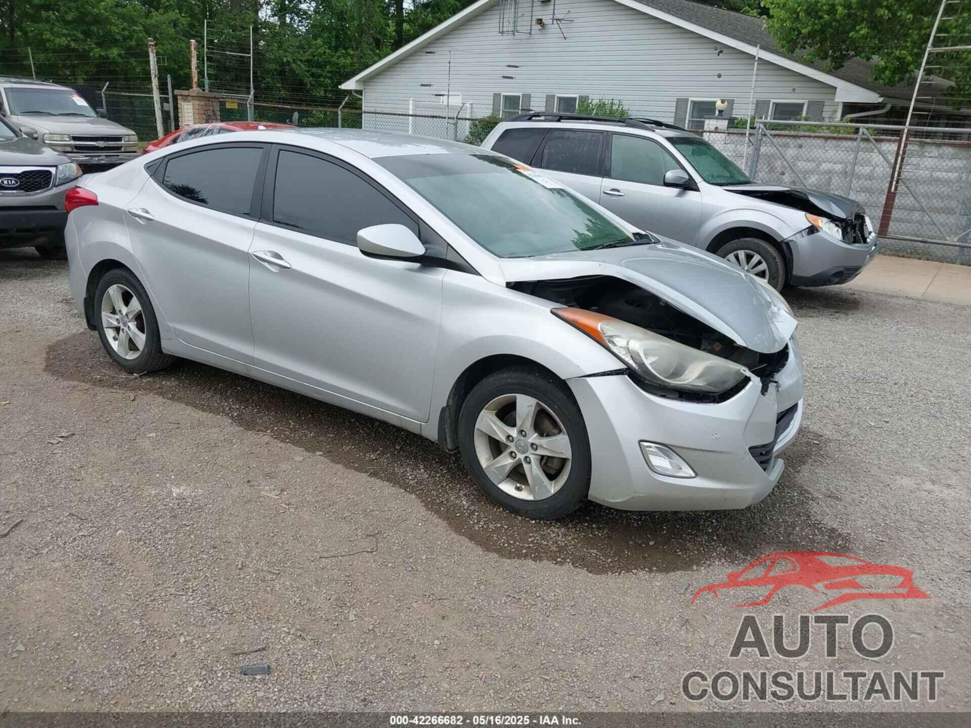 HYUNDAI ELANTRA 2013 - KMHDH4AE5DU717788