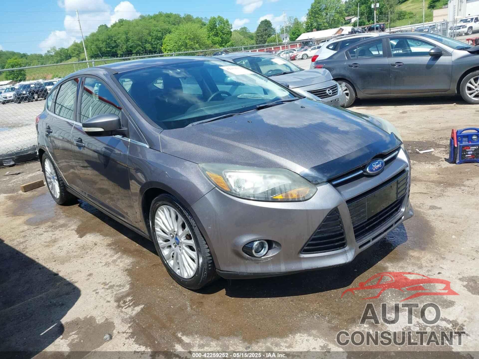 FORD FOCUS 2012 - 1FAHP3N23CL219103