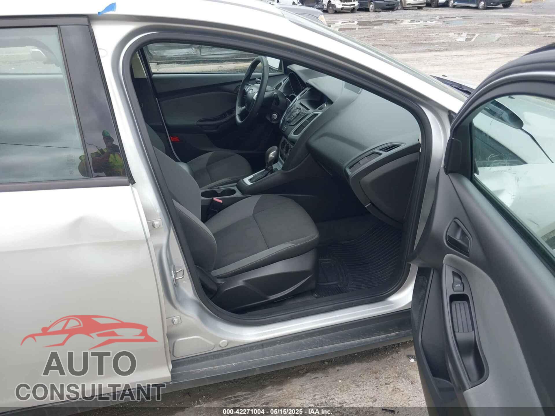 FORD FOCUS 2012 - 1FAHP3F27CL127751