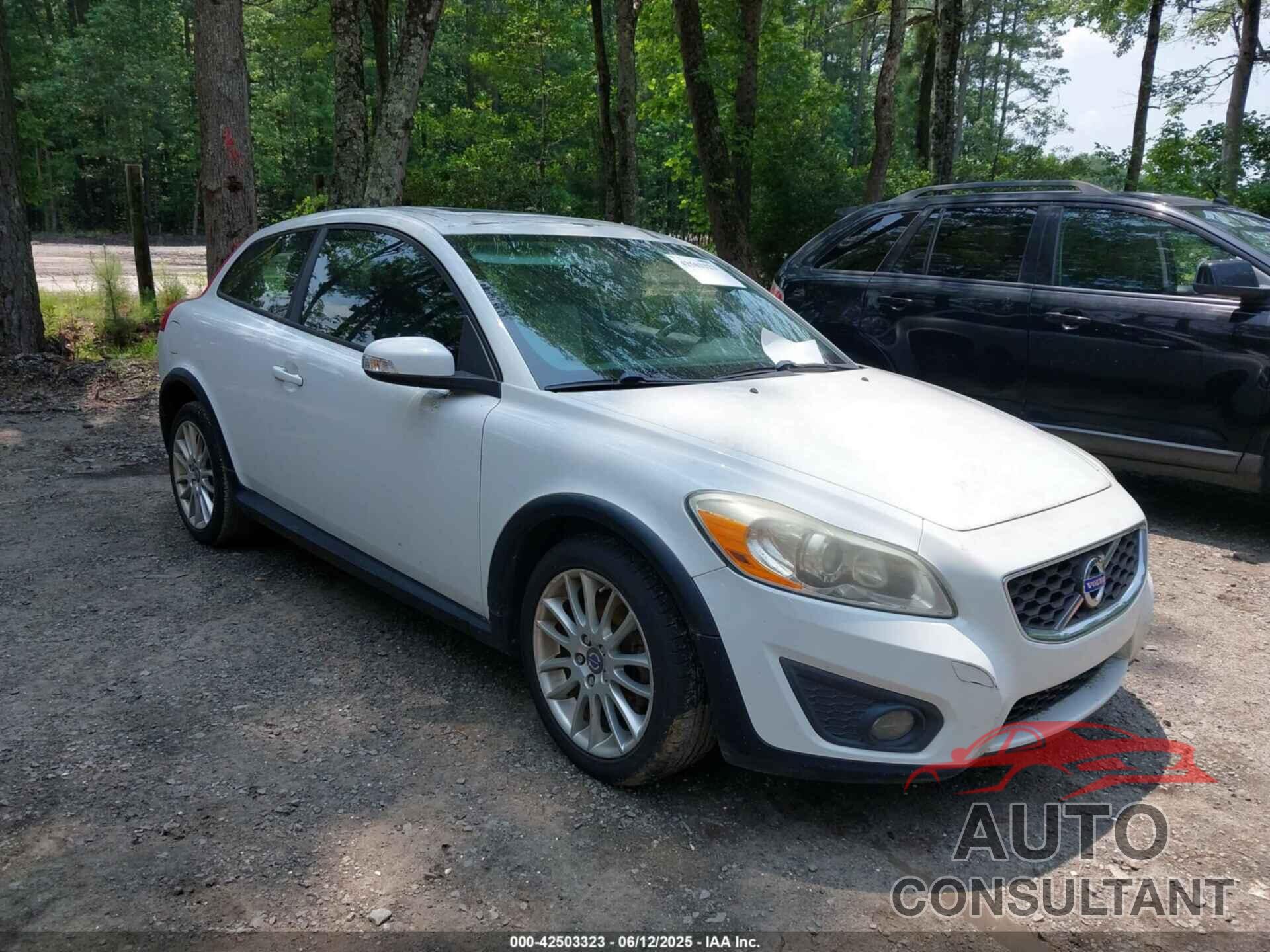 VOLVO C30 2011 - YV1672MK3B2212034