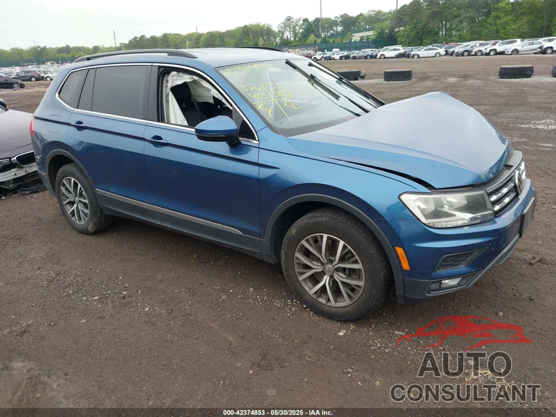 VOLKSWAGEN TIGUAN 2018 - 3VV2B7AX9JM020223