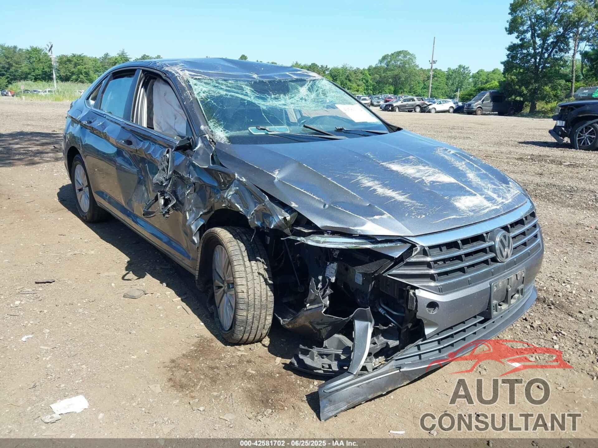 VOLKSWAGEN JETTA 2019 - 3VWC57BU2KM221863