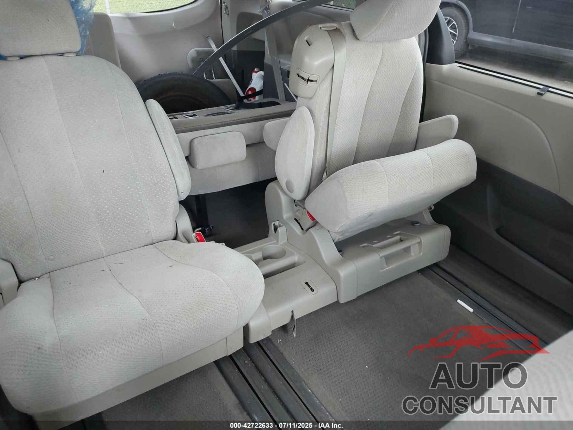 TOYOTA SIENNA 2013 - 5TDKK3DC8DS317309