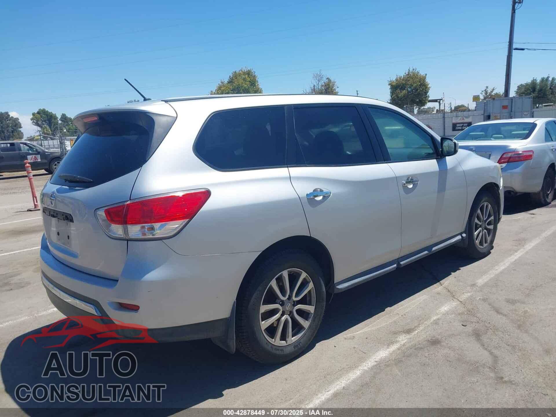 NISSAN PATHFINDER 2014 - 5N1AR2MNXEC691051
