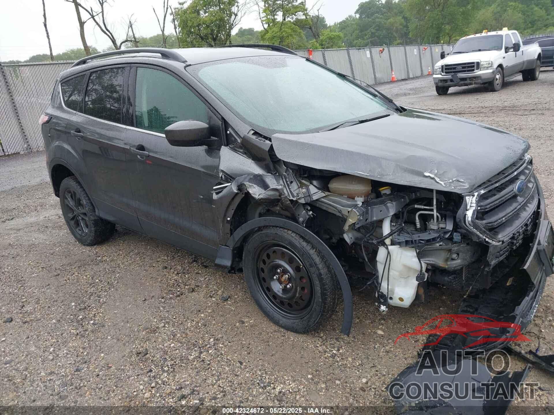 FORD ESCAPE 2017 - 1FMCU9G95HUC83618