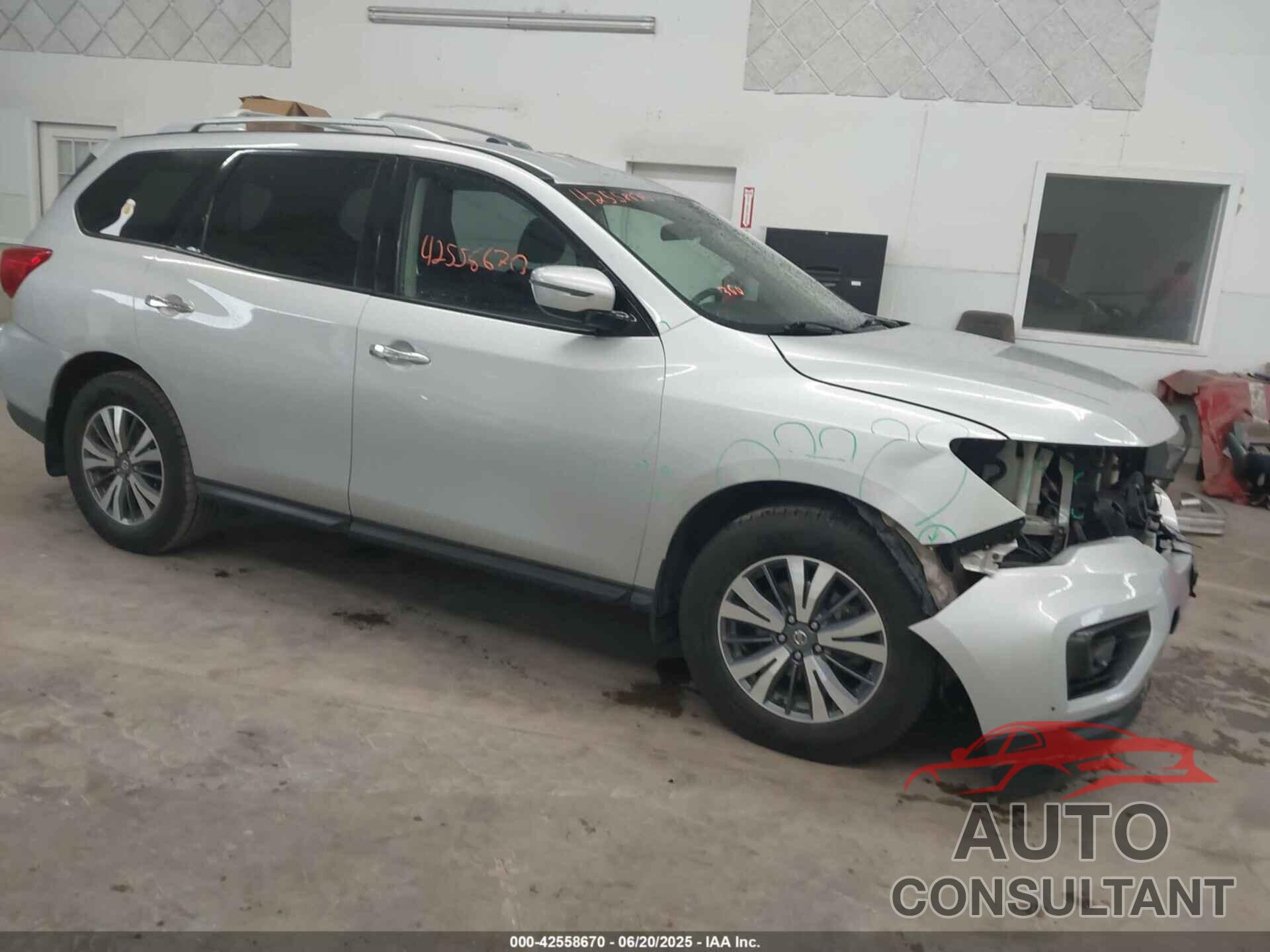 NISSAN PATHFINDER 2019 - 5N1DR2MN2KC646999